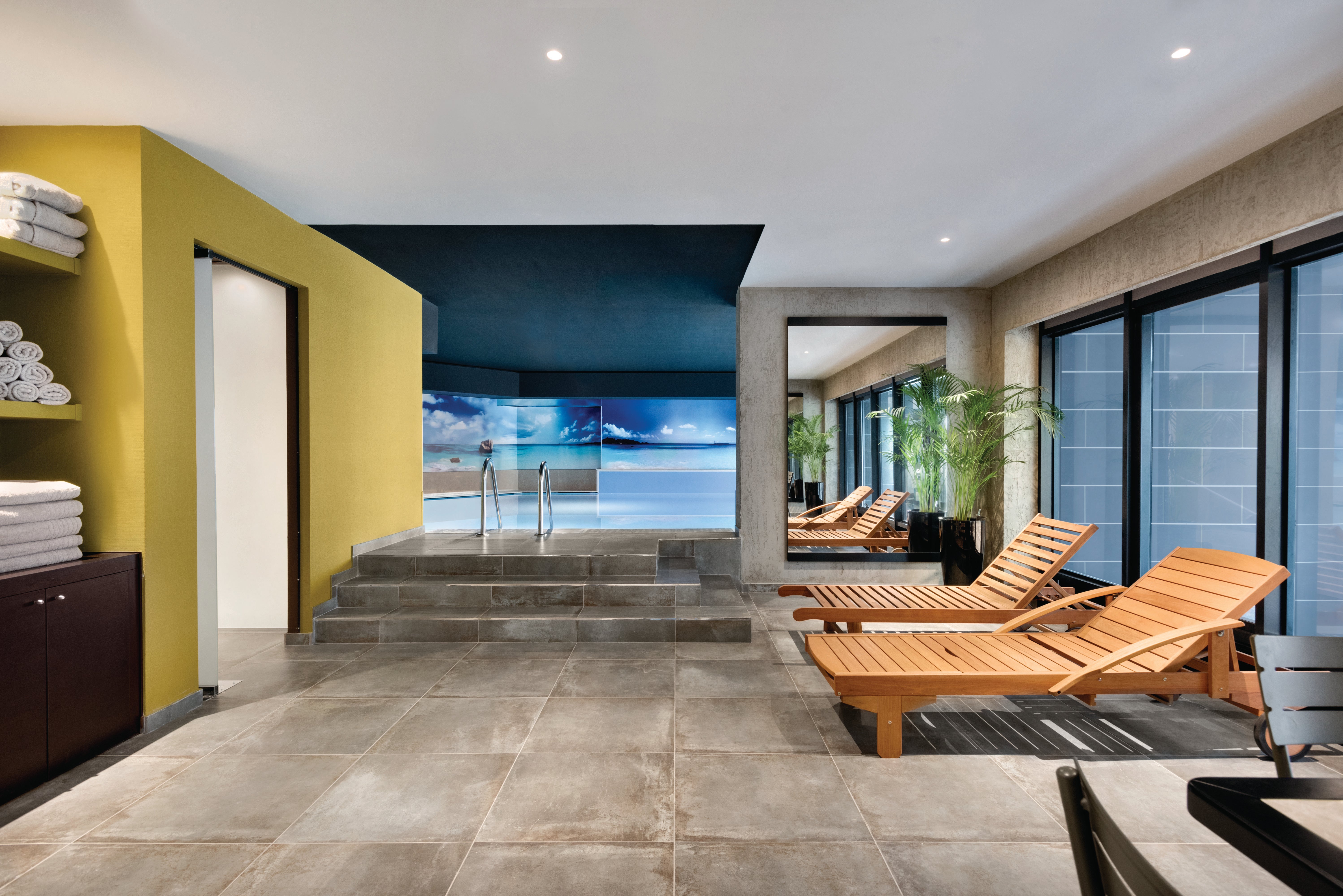 The pool at Wyndham Grand Tbilisi