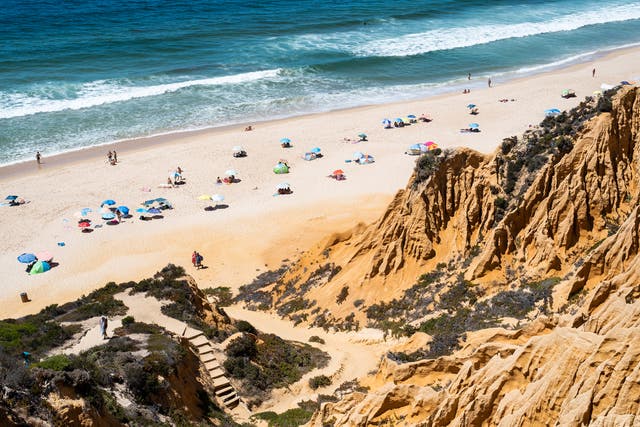 <p>If you can pull yourself off the beautiful beaches, they are lined with must-visit restaurants and clubs, but that’s a big if...</p>