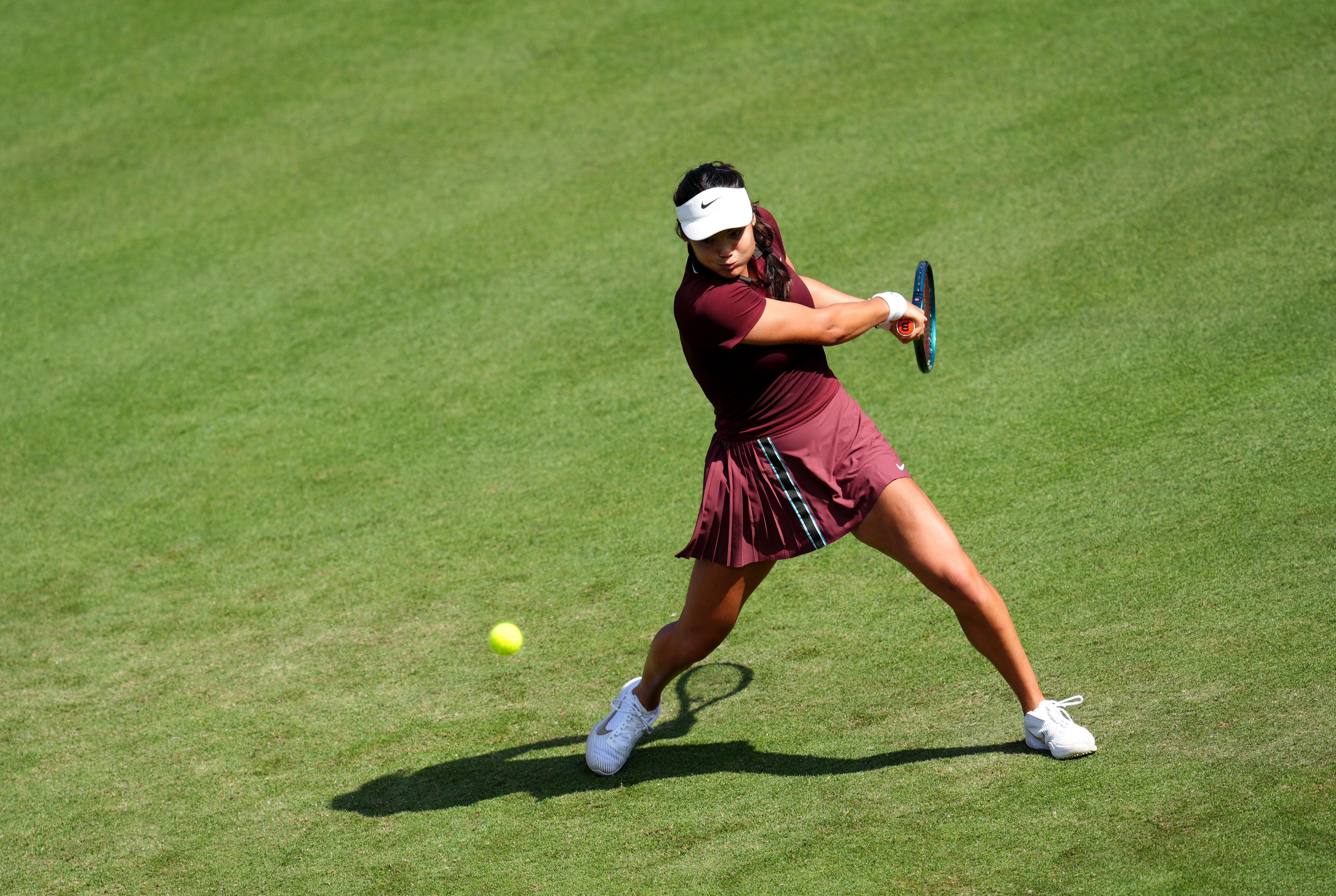 Raducanu shapes up for a backhand return against Joint