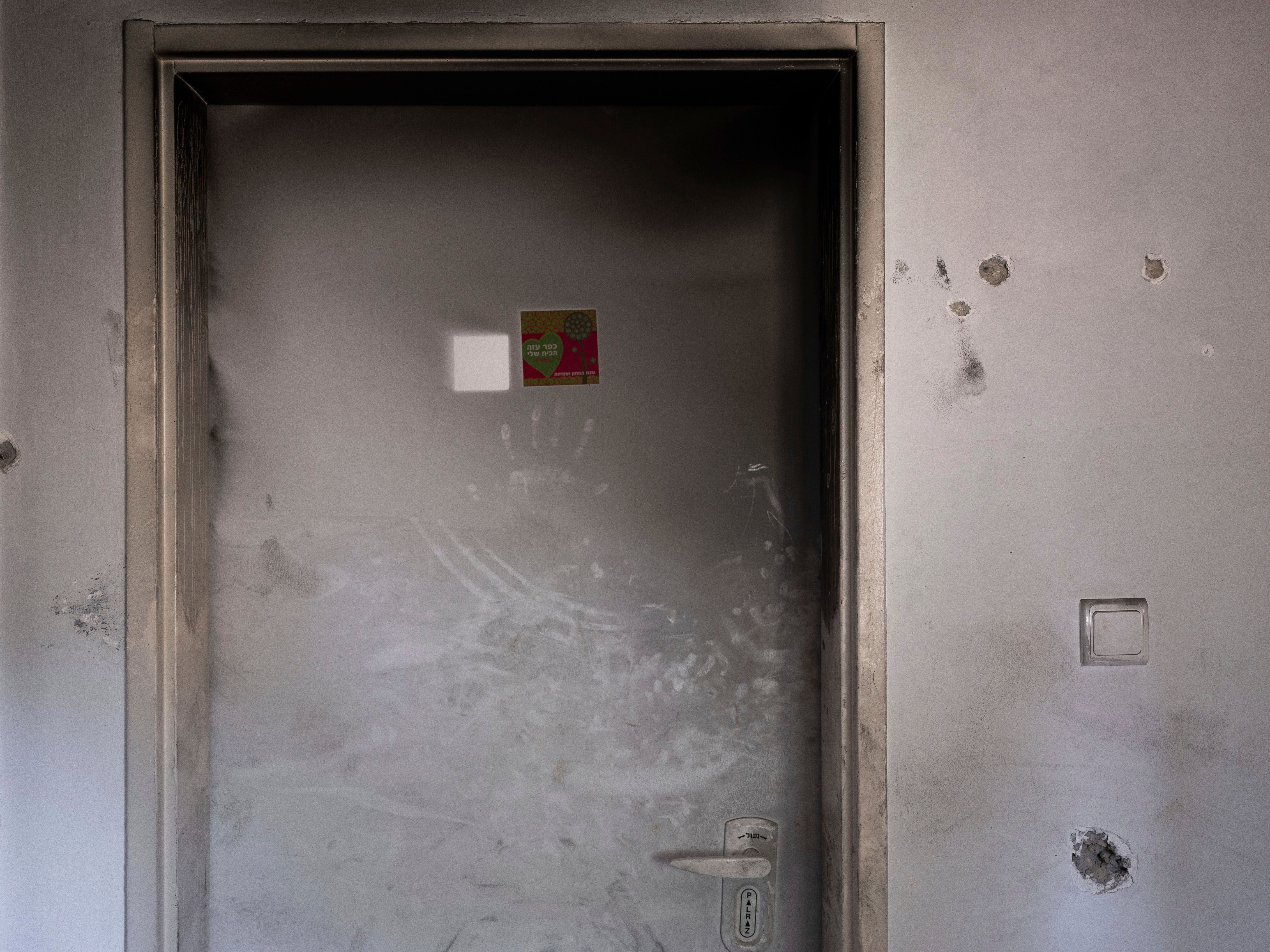 Mideast Wars Hostage Families' Hope