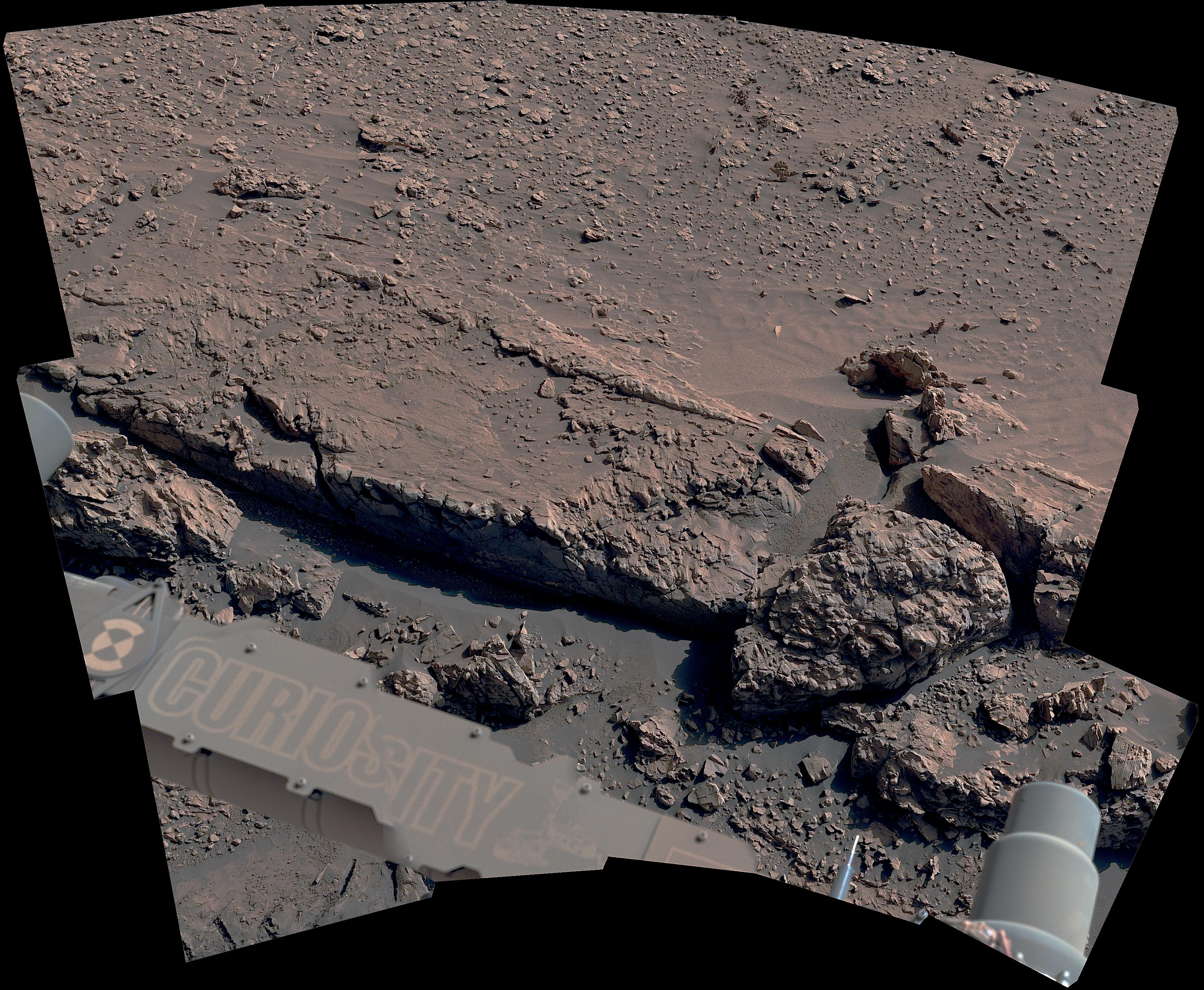 Curiosity’s images show evidence of ancient groundwater crisscrossing low ridges, arranged in what geologists call a boxwork pattern, the space agency said.
