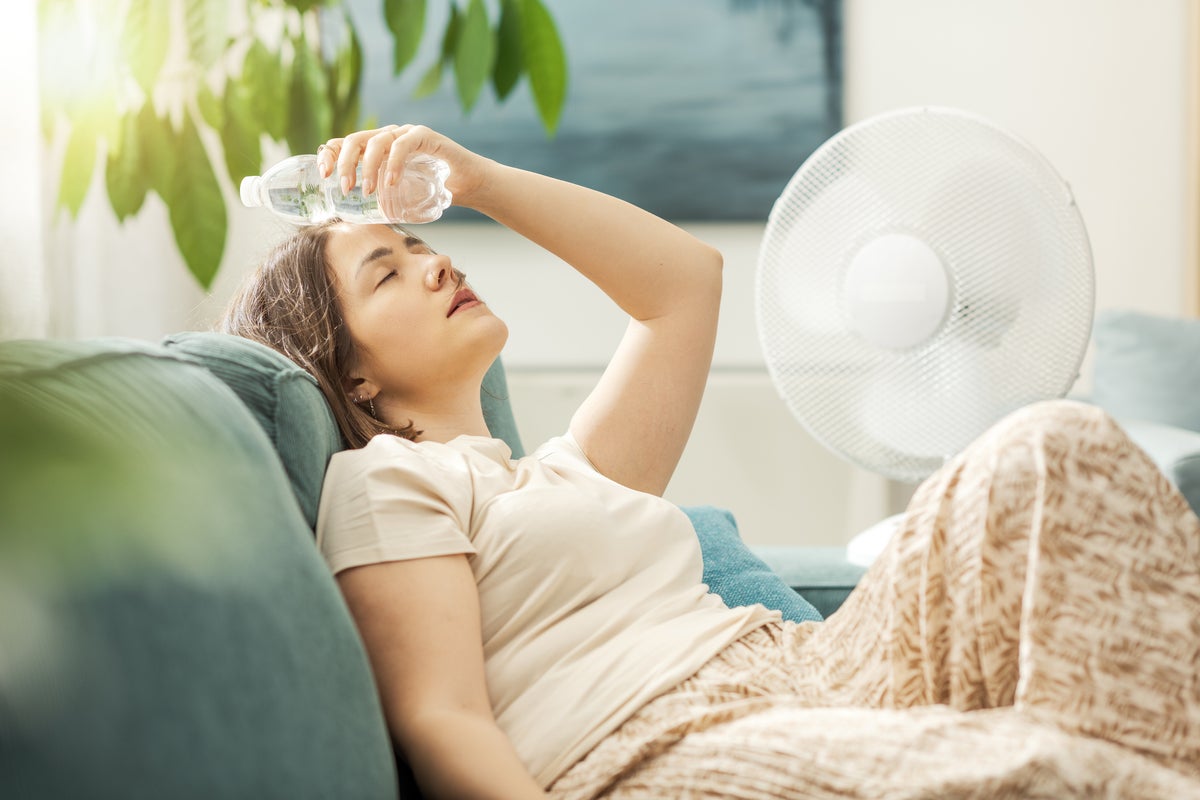 What is heat stroke? The signs and symptoms to look for during a heatwave What is heat stroke? The signs and symptoms to look for during a heatwave