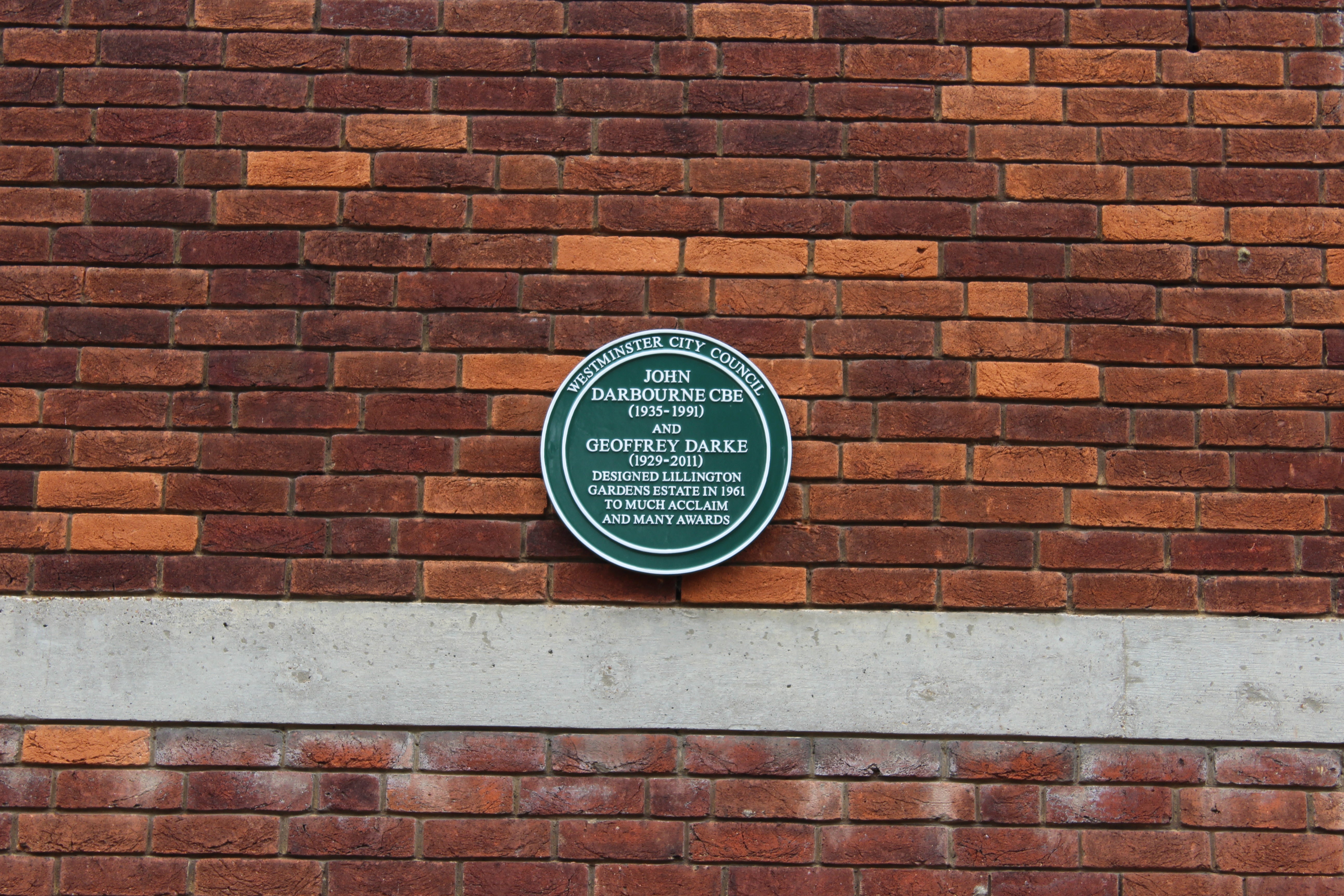 Lillington is an award-winning estate built by famous architects John Darbourne and Geoffrey Darke