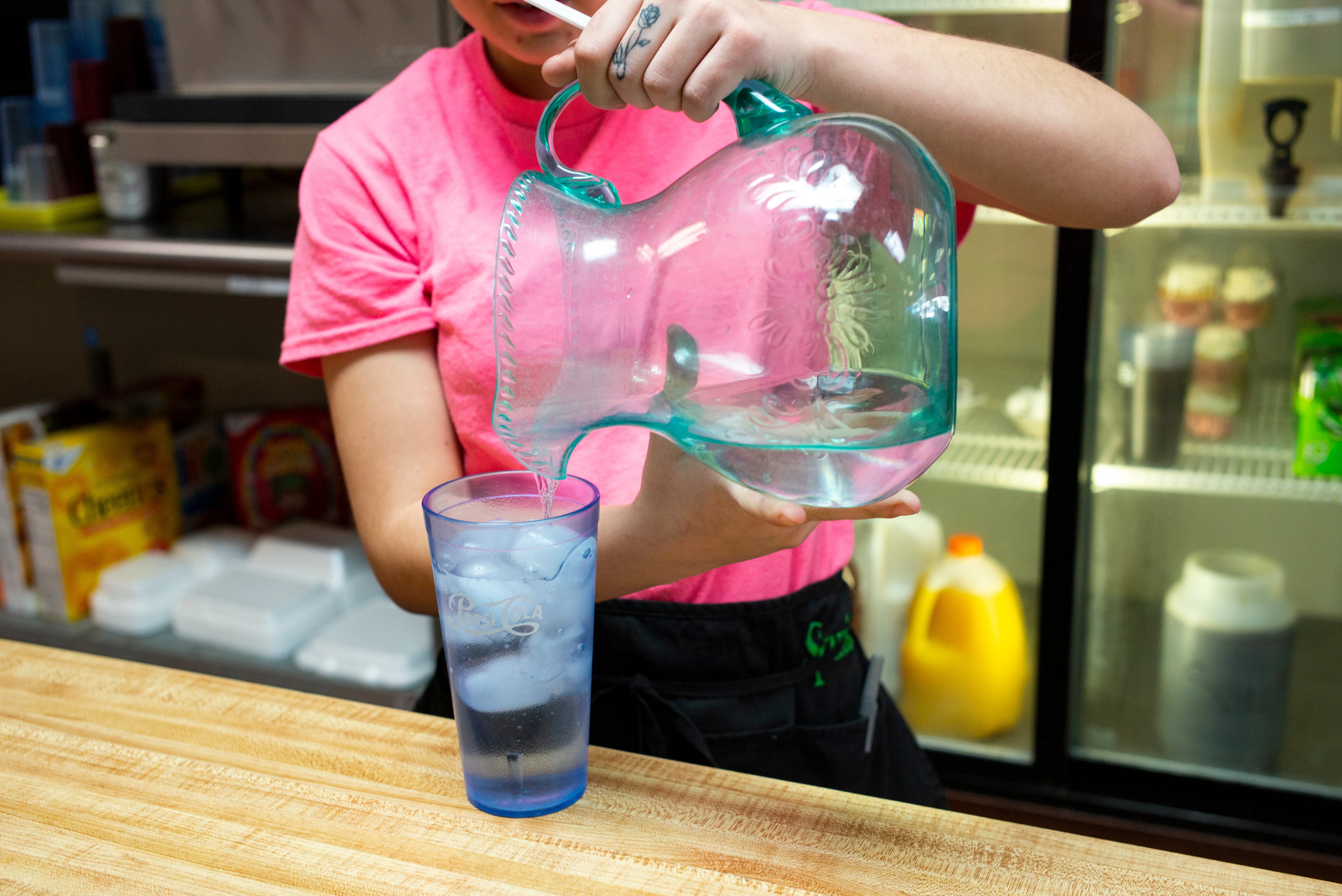 This summer, it is already turning heat through a large part of the contiguous that the United States drinks ice water better to stay cool and safe?