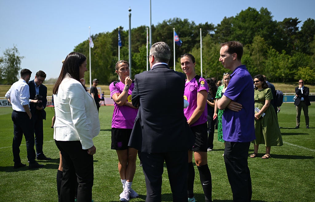 Lubben-Moy and Lucy Bronze speaks with Sir Keir Starmer