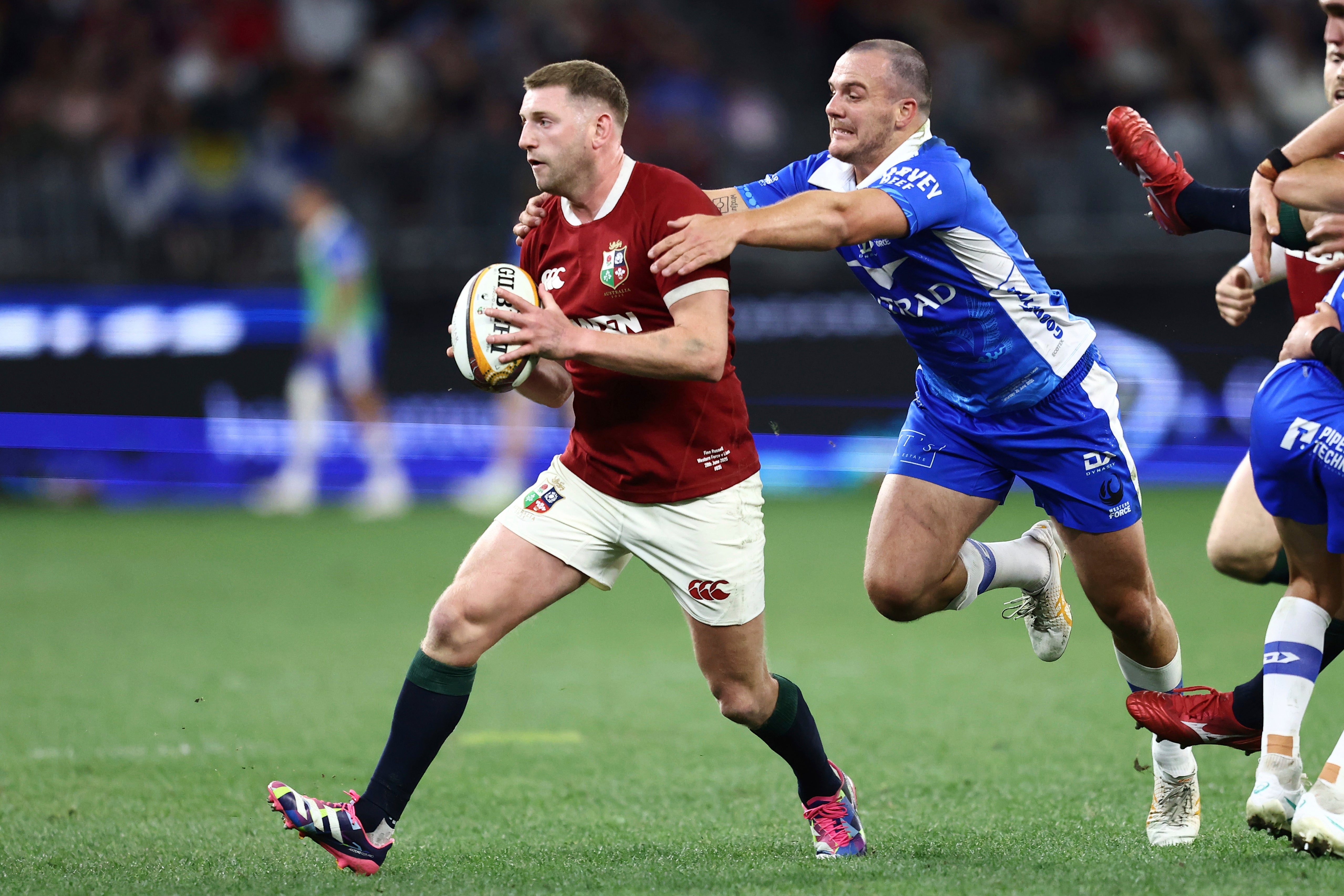 Finn Russell byl vyzván, aby přivedl svou hru do prvního testu