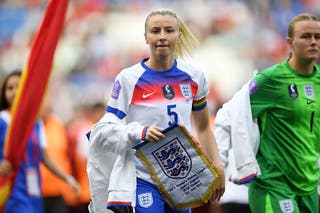 Kapitán Anglie Leah Williamson povede lvice na Euro 2025