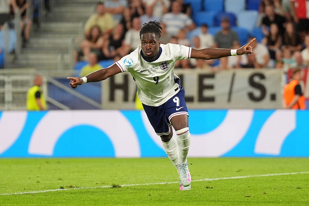 Jonathan Rowe scores the match winner moments after coming on