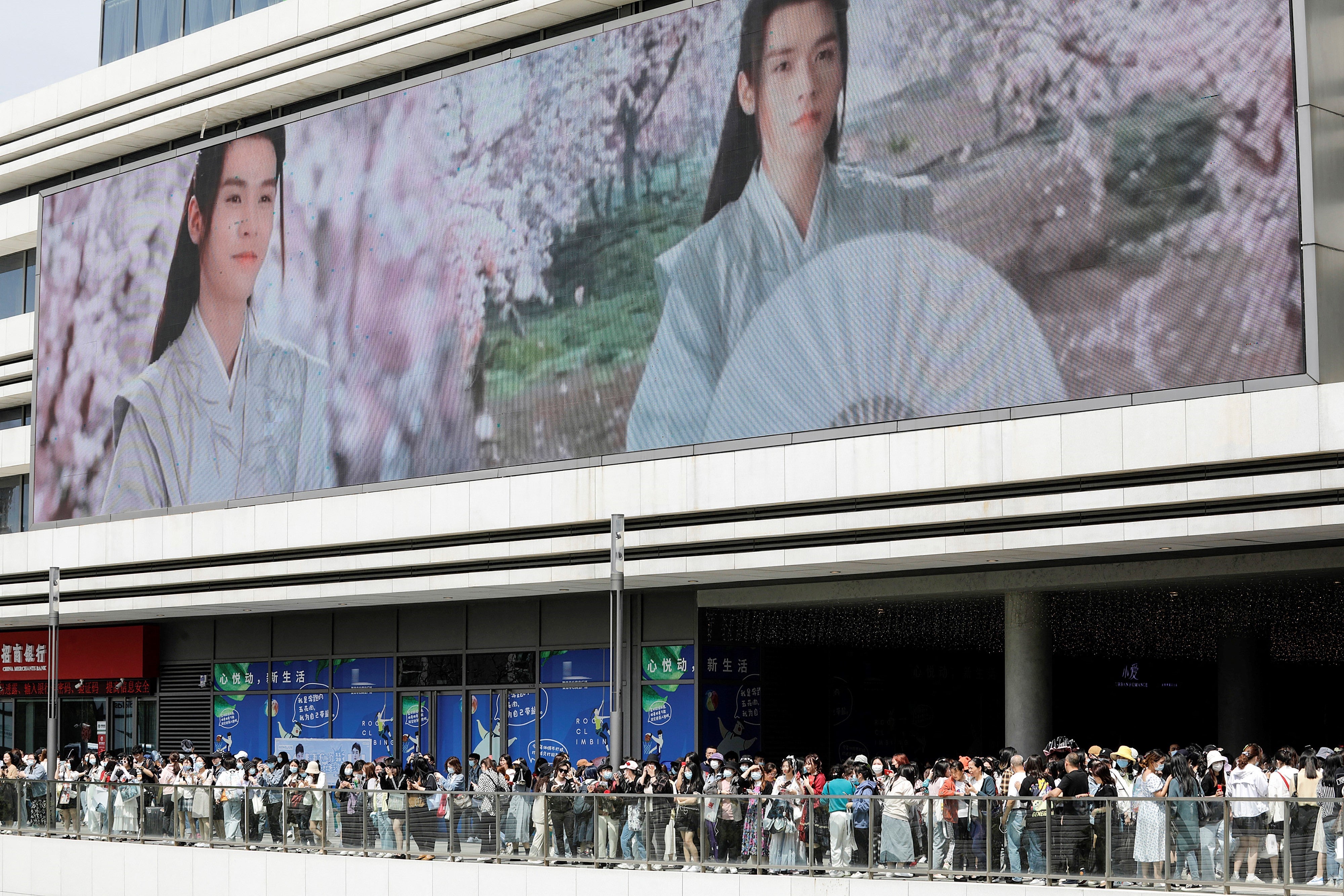 Starring Zhang Zhehan and Gong Jun, ‘Word of Honor’ aired in early 2021 and garnered international acclaim, ranking among the top BL dramas on Douban with an 8.6 rating and drawing millions of views on YouTube and Netflix.