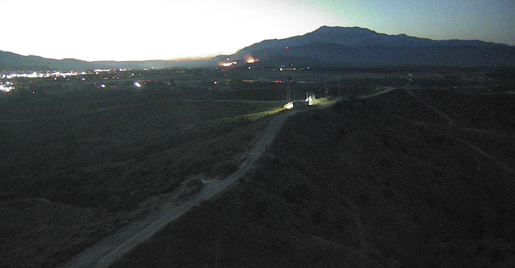 Huge 1,100-acre Wolf Fire captured on livestream ablaze throughout the night