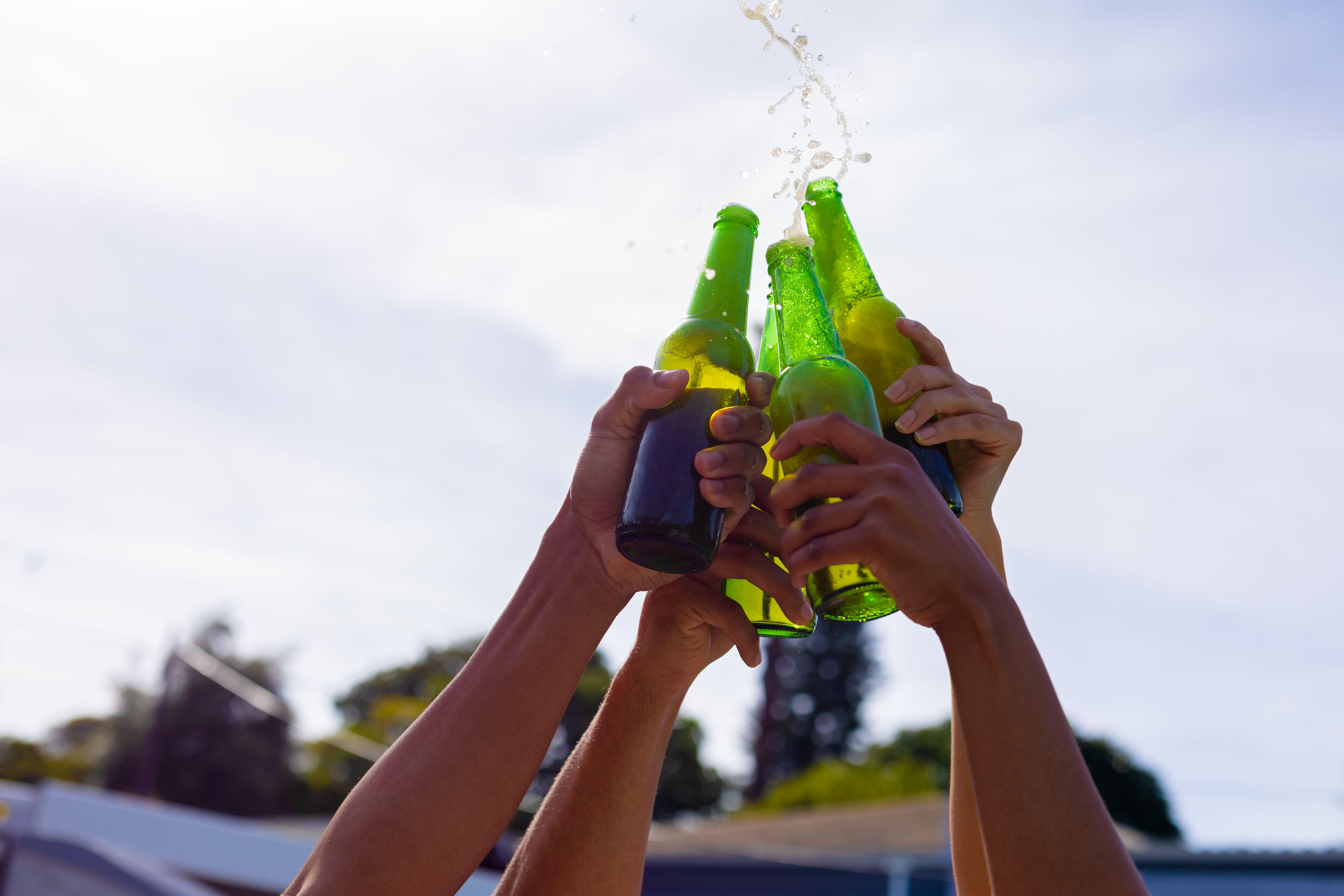 Although tempting, it is better to avoid alcohol in warm weather as it is dehydrating