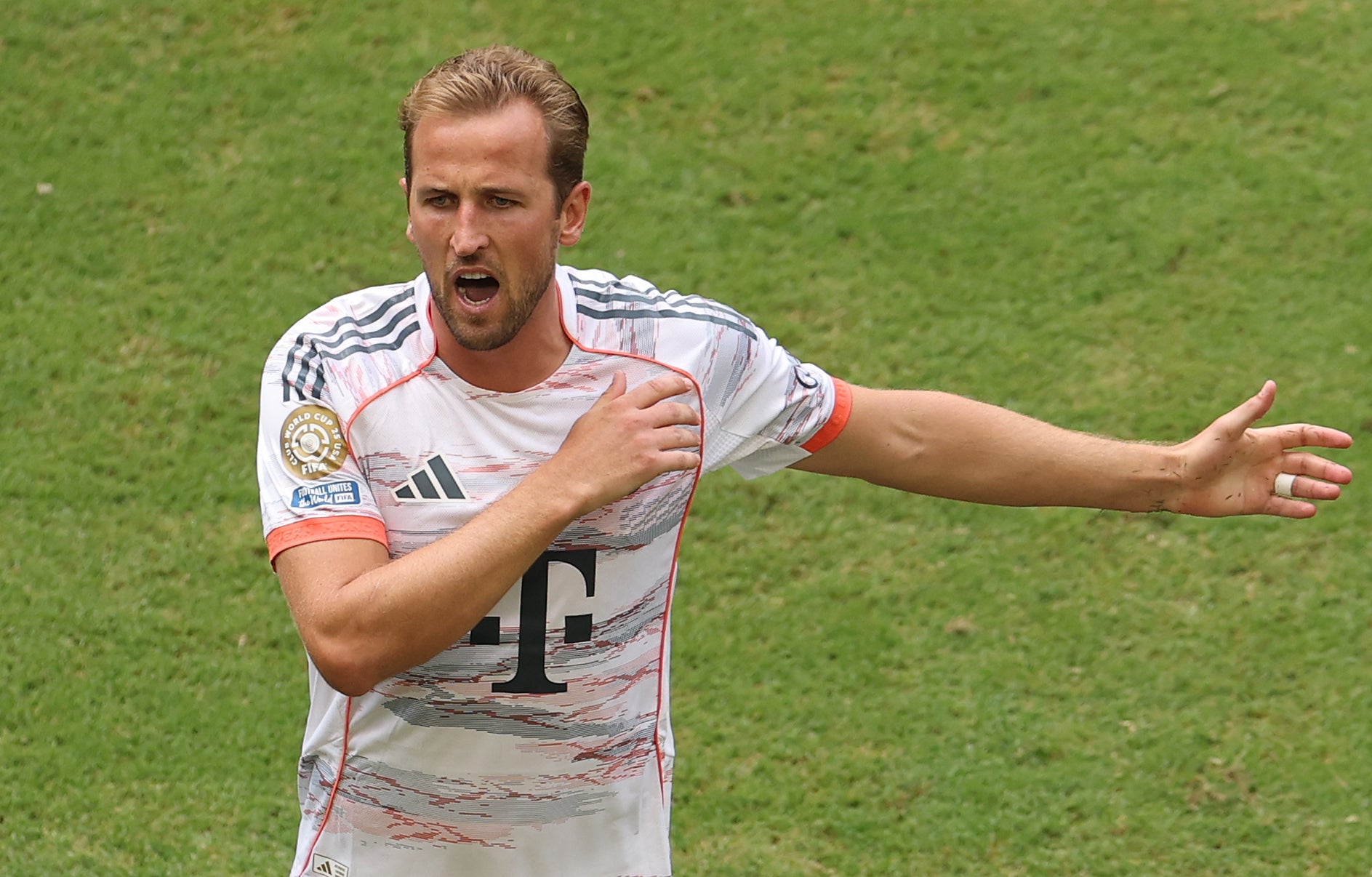 Harry Kane reacts in FC Bayern's win over Flamengo