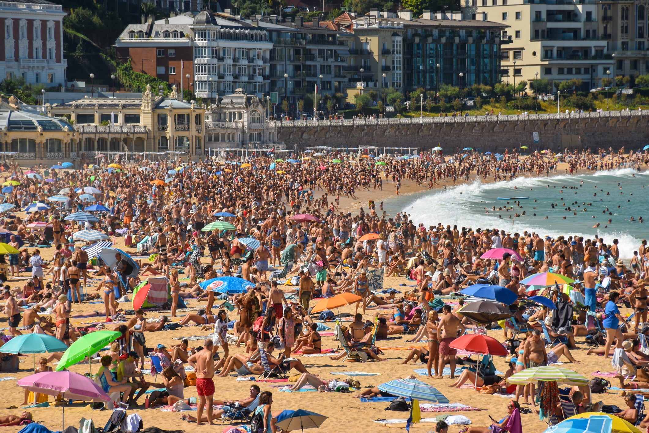 Everything travellers to Europe need to know about heatwave safety and your holiday rights