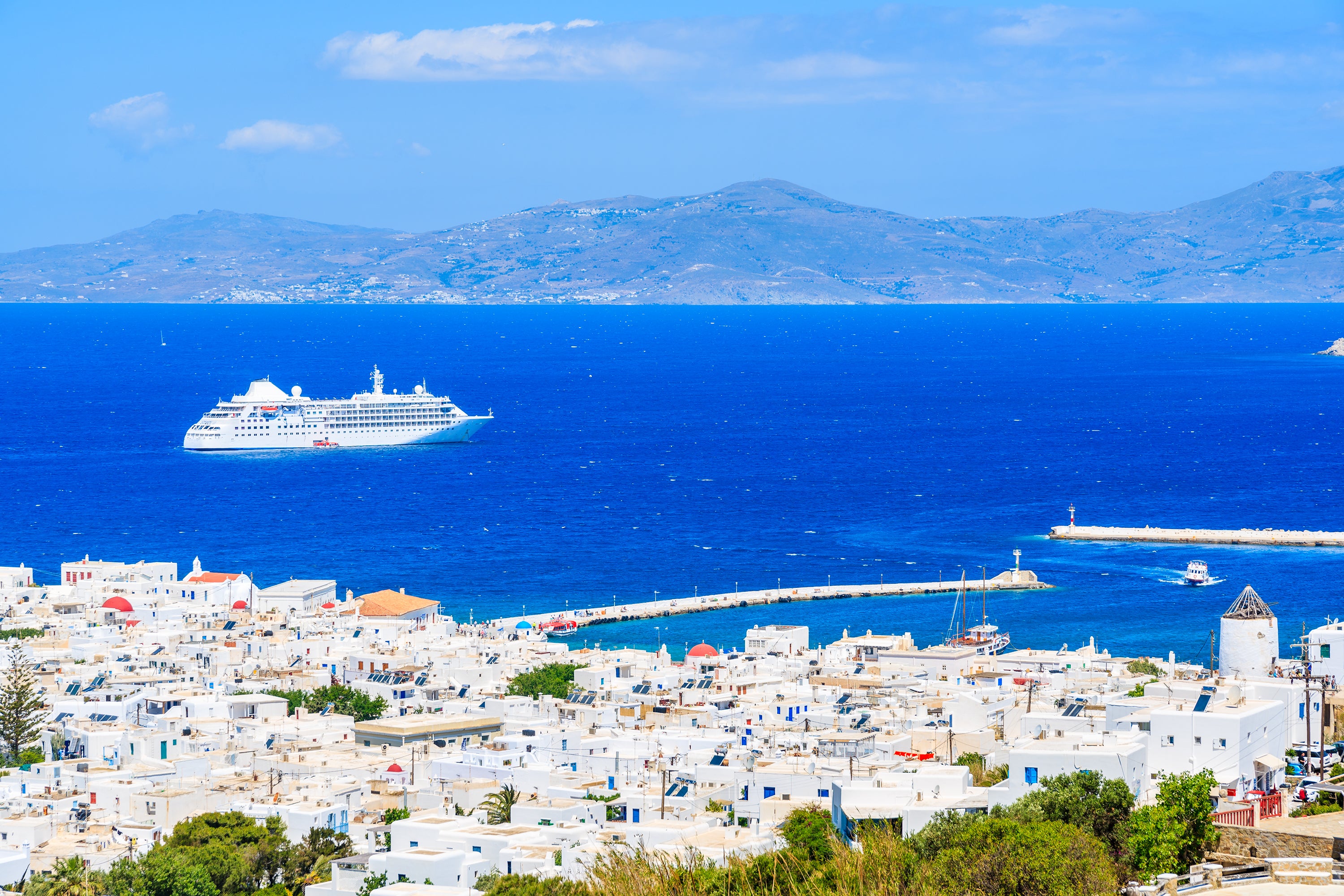 Mykonos welcomed 768 cruise ships and an estimated 1.2 million tourists in 2024