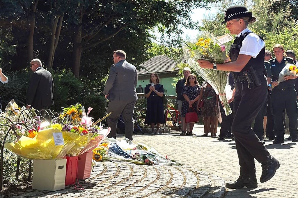 Police paid their respects to Leonna on Monday