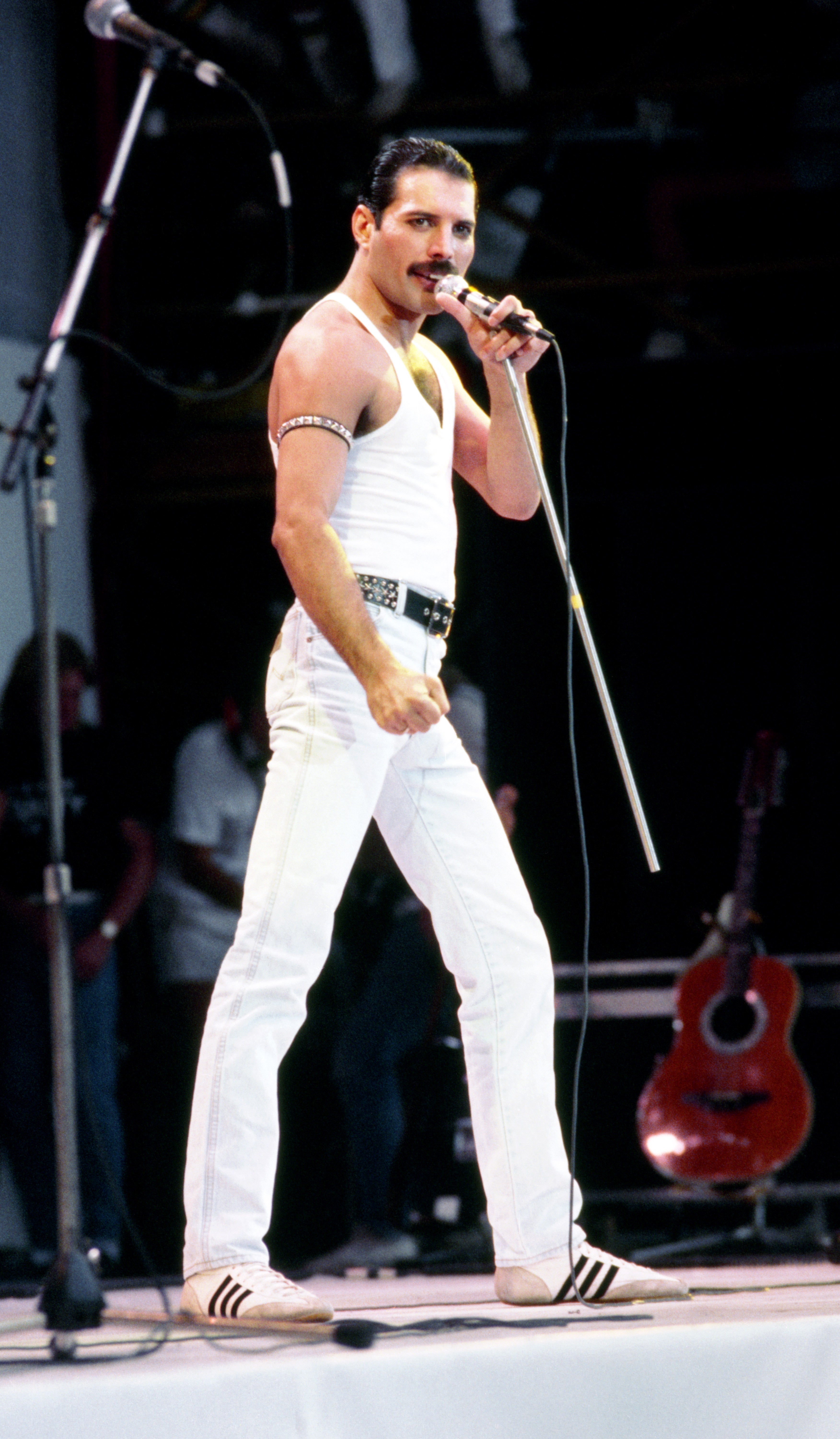 Freddie Mercury perfoming at Live Aid, 1985