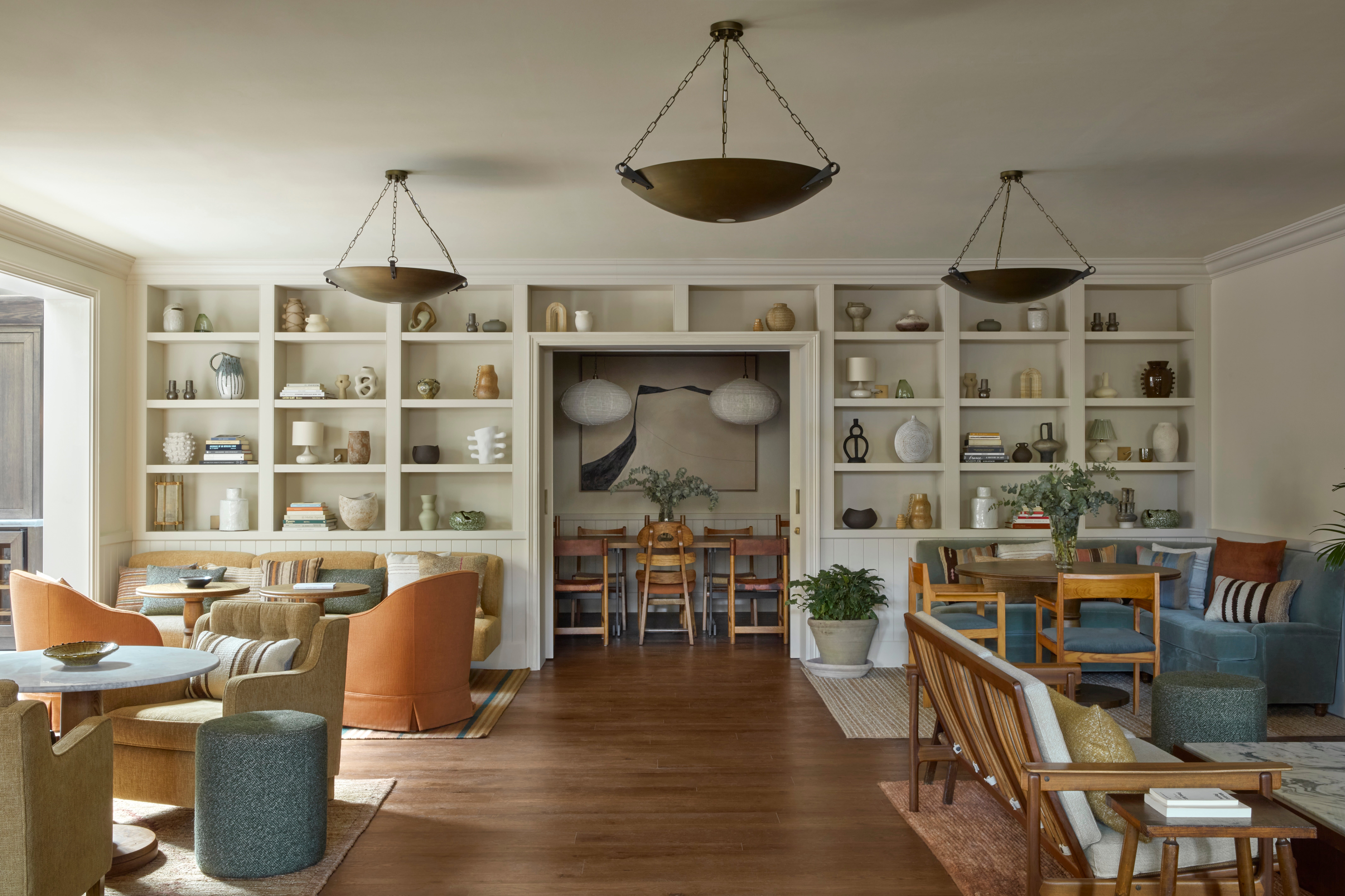 An invitation: The expansive, airy spaces of Borneta welcome you with open arms