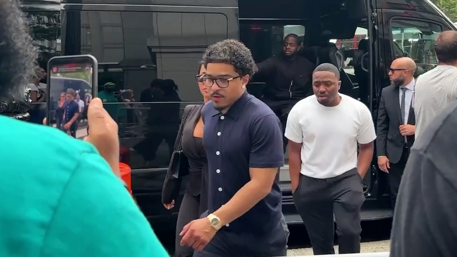 Moment Diddy’s family arrives in court as jury resumes deliberations after reaching a verdict on most counts