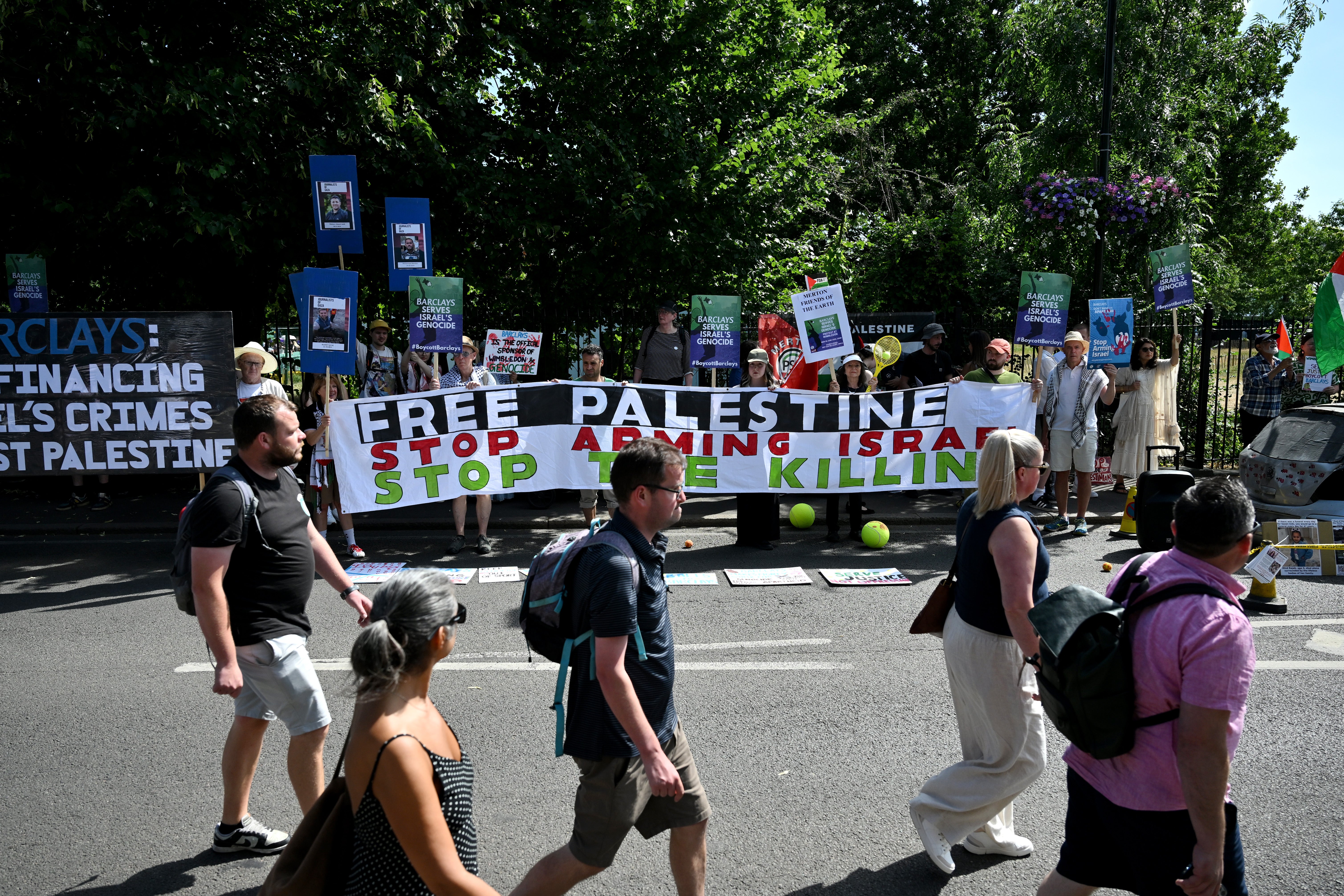 Large numbers of protests occur in London