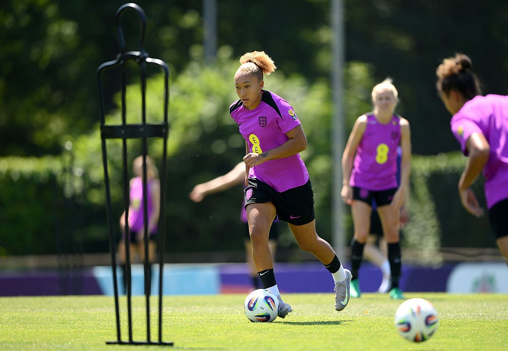 Lauren James in England training