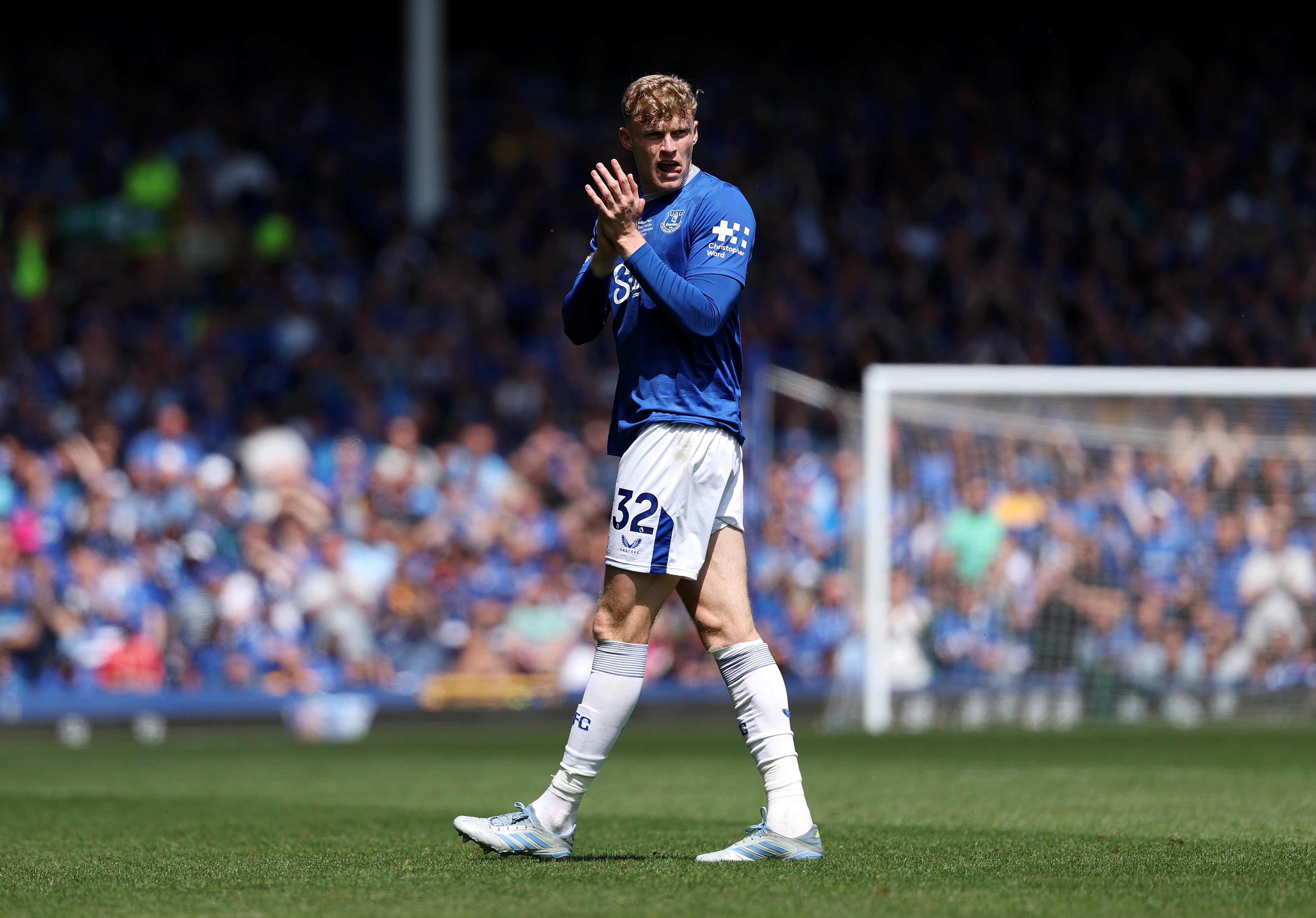 Jarrad Branthwaite commits future to Everton after signing new deal