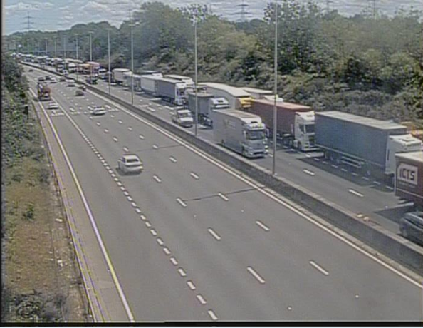 The road is closed from J31 A1306 (Lakeside / Purfleet) to J1a A206 (Dartford) with queues of traffic building up on the road.
