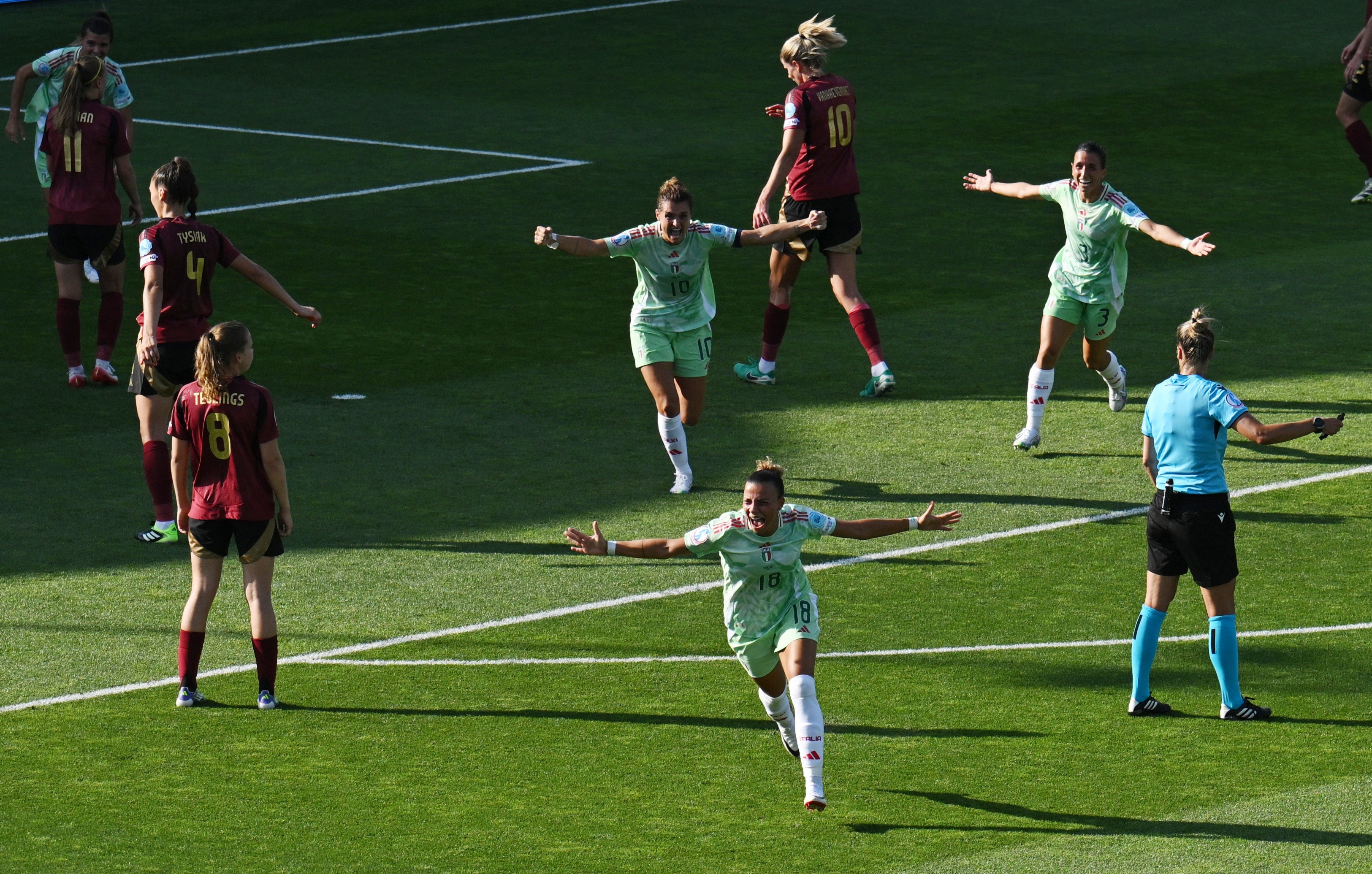 Arianna Caruso celebrates her first-half goal
