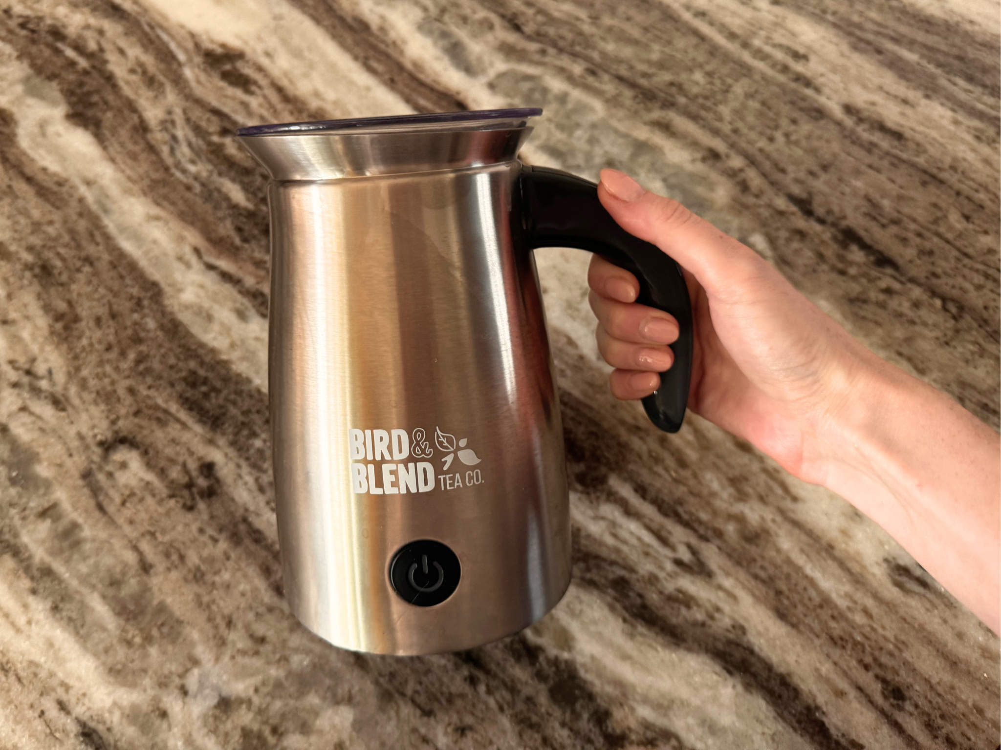 The machine is lightweight and easy to use for perfectly blended drinks