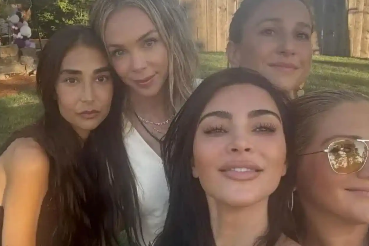 Image for article Kim Kardashian say she feels empty in tribute to childhood friend who died from cancer