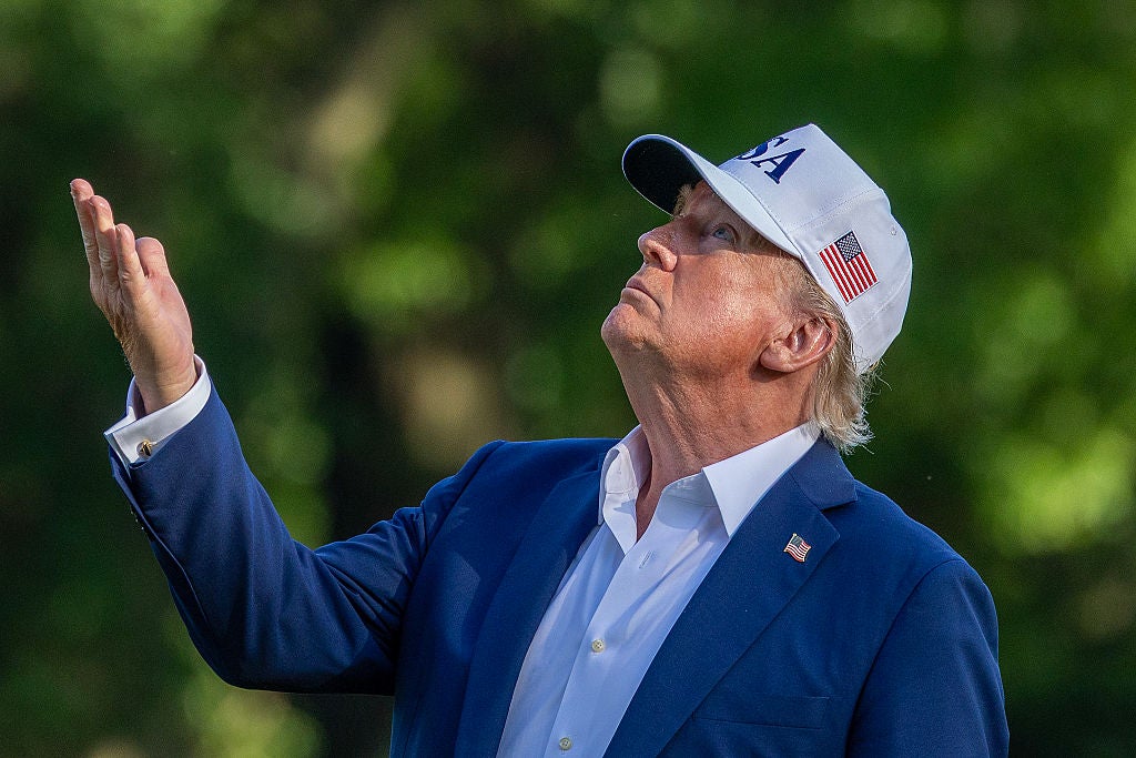 O presidente dos EUA, Donald Trump, Hungria e líderes da Polônia, também adotam incentivos de nascimento semelhantes