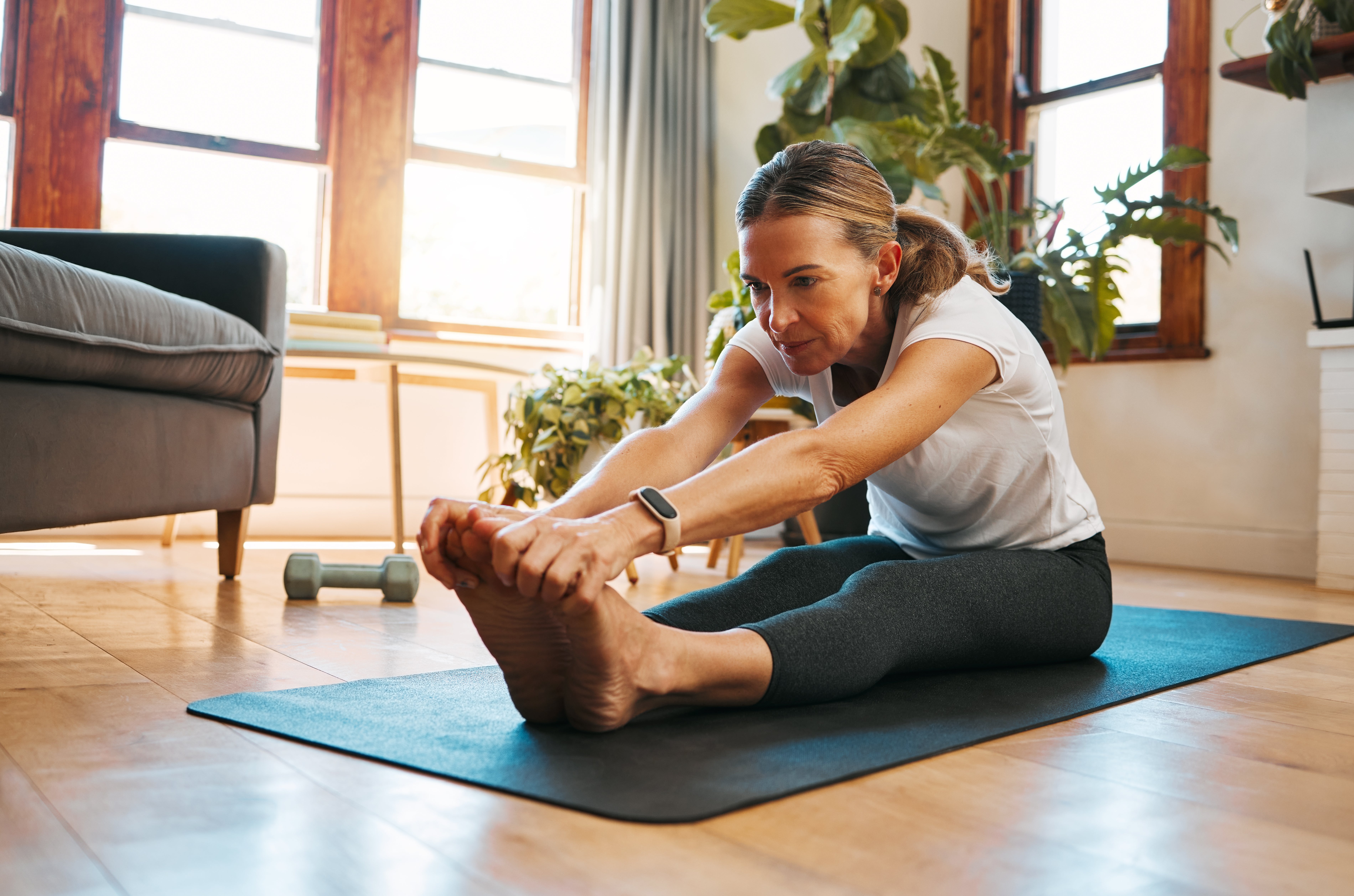 <p>Short daily workouts, also known as exercise snacking, can have an impressive cumulative impact, improving mobility, strength and body composition</p>
