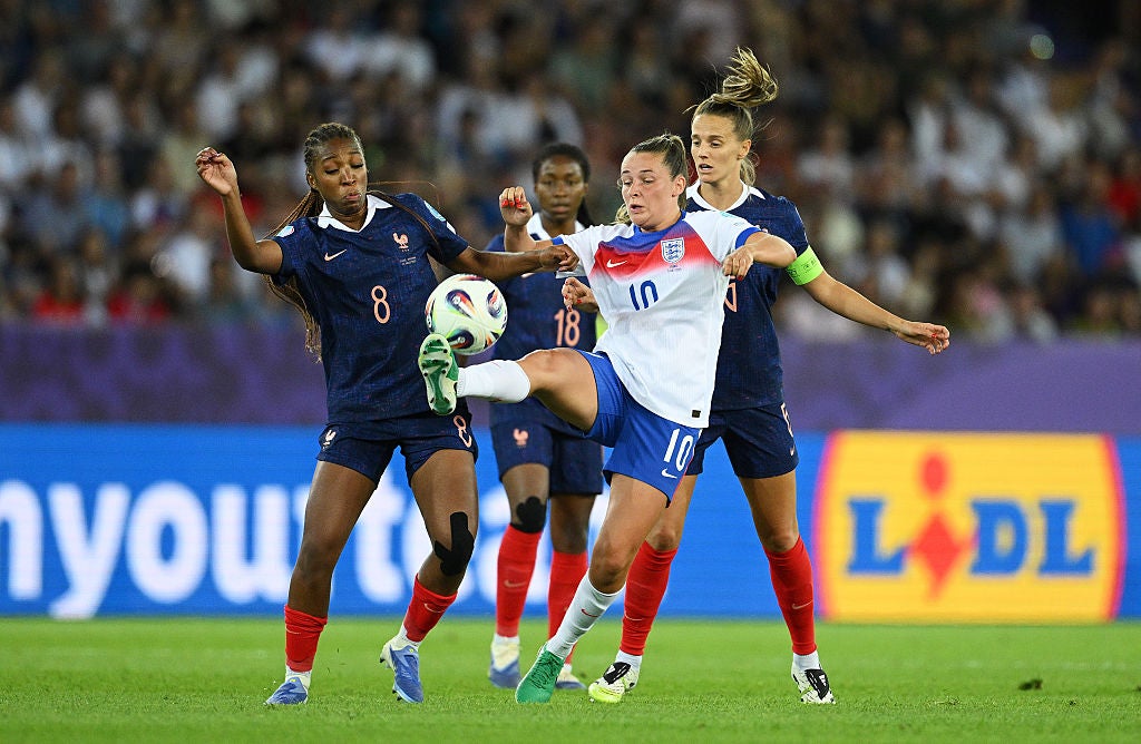 Ella Toone or Grace Clinton could come into the midfield