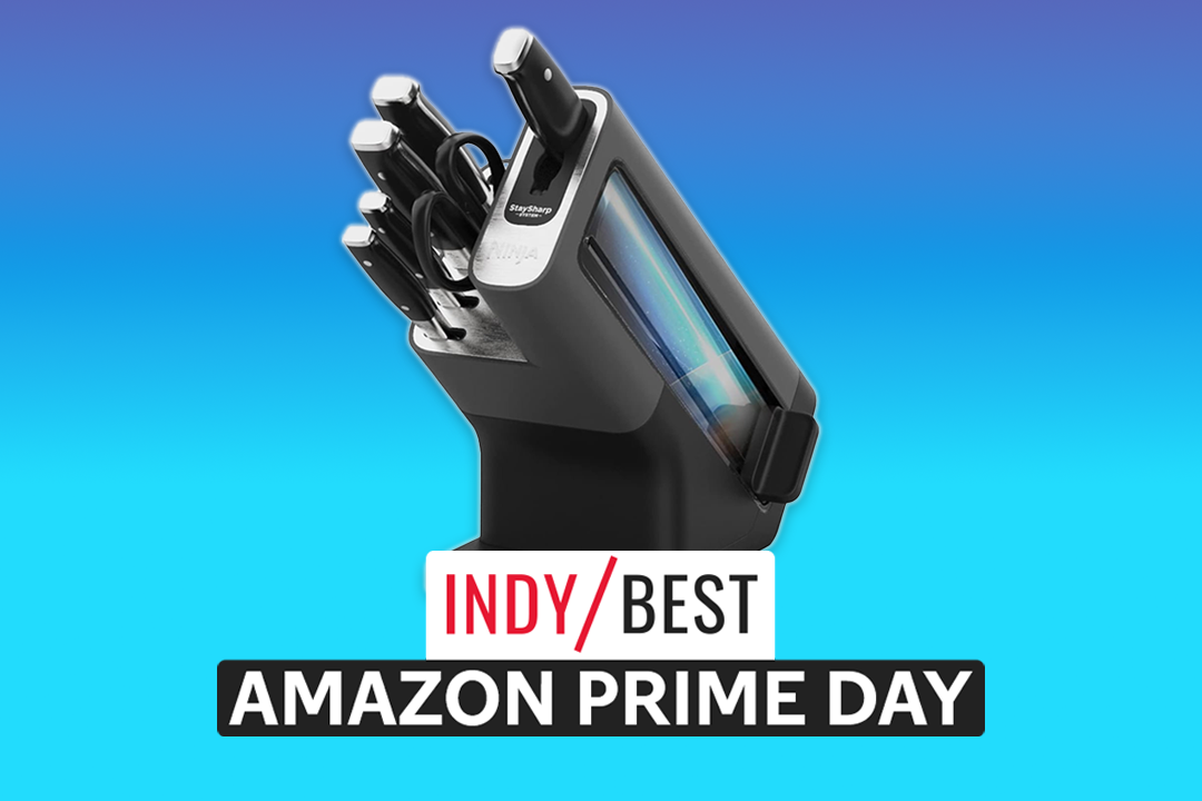 Get five knives and a pair of scissors for £120 with this deal