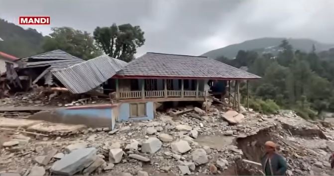 30 people missing and hundreds of homes destroyed as floods strike northern India