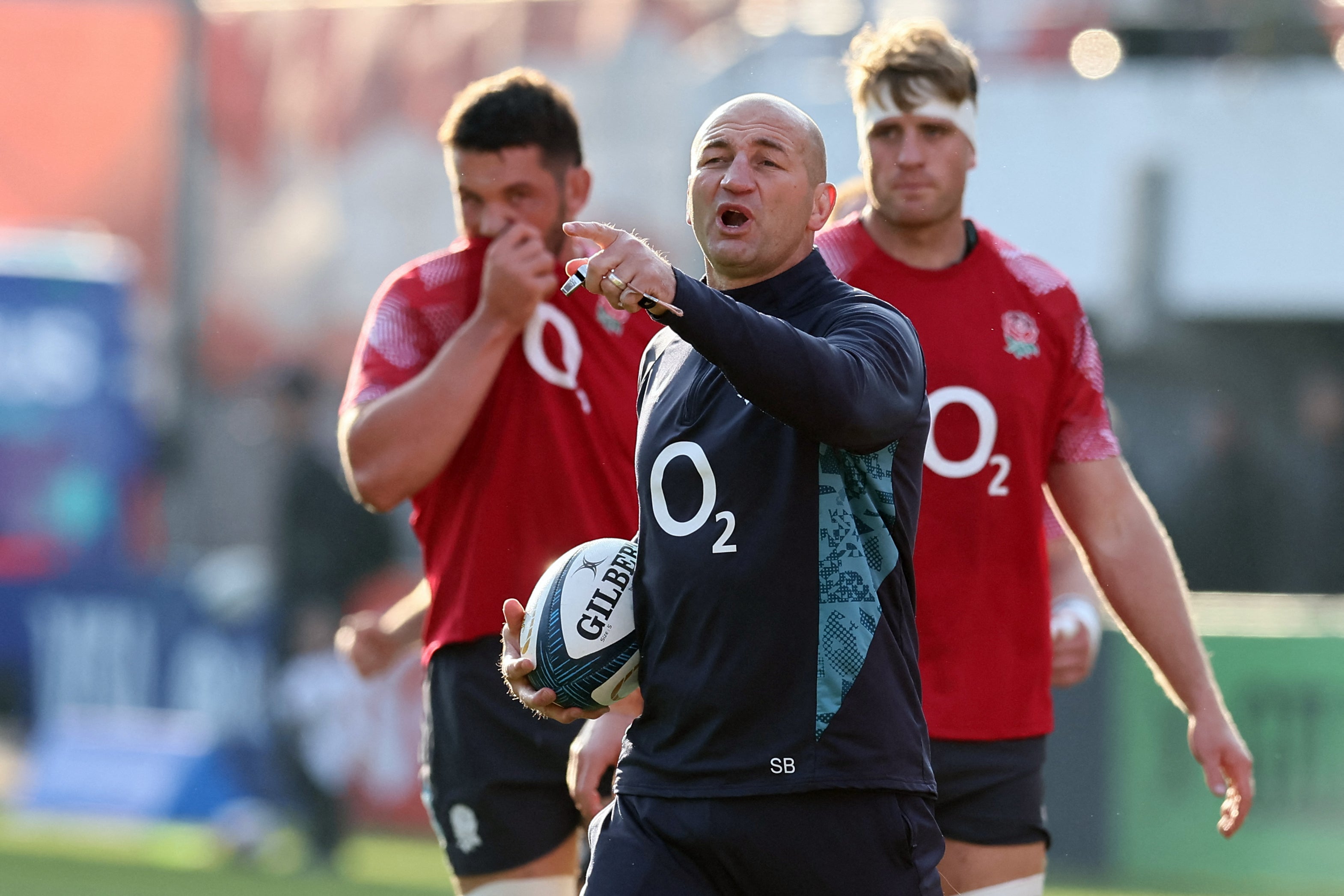 England head coach Steve Borthwick has made a single change to his side