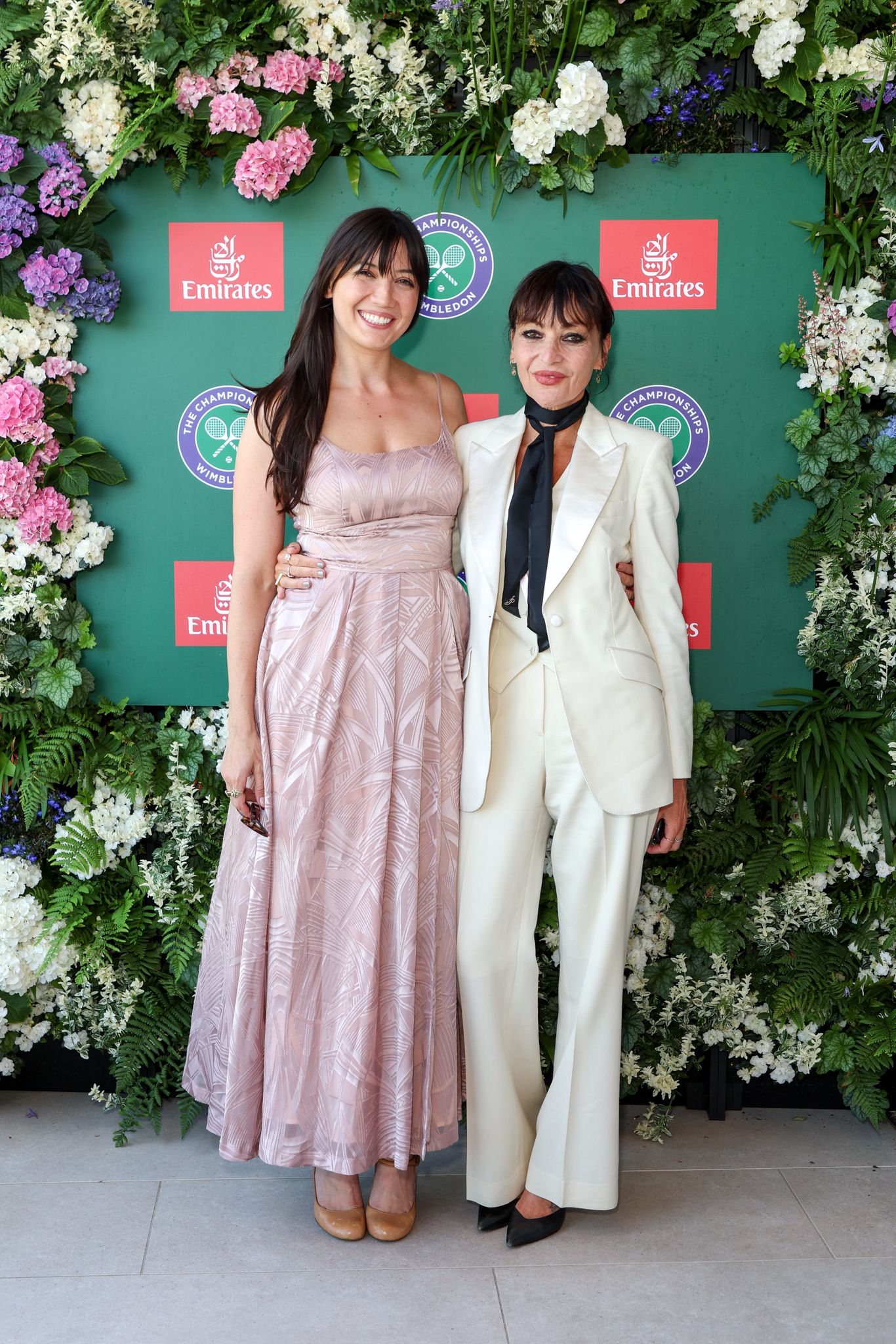 Daisy and Pearl Lowe