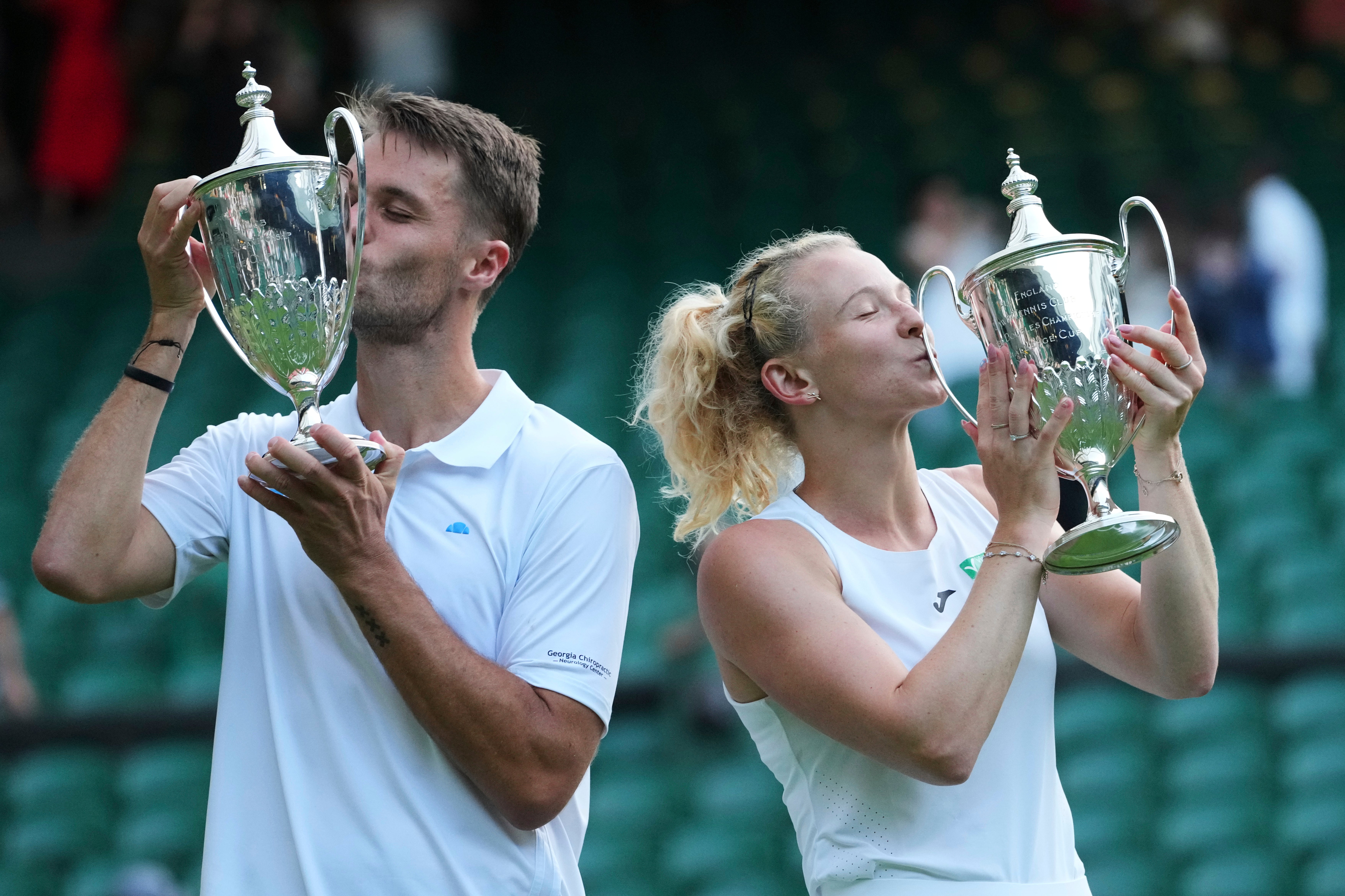Sem Verbeek and Katerina Siniakova after winning the mixed doubles title