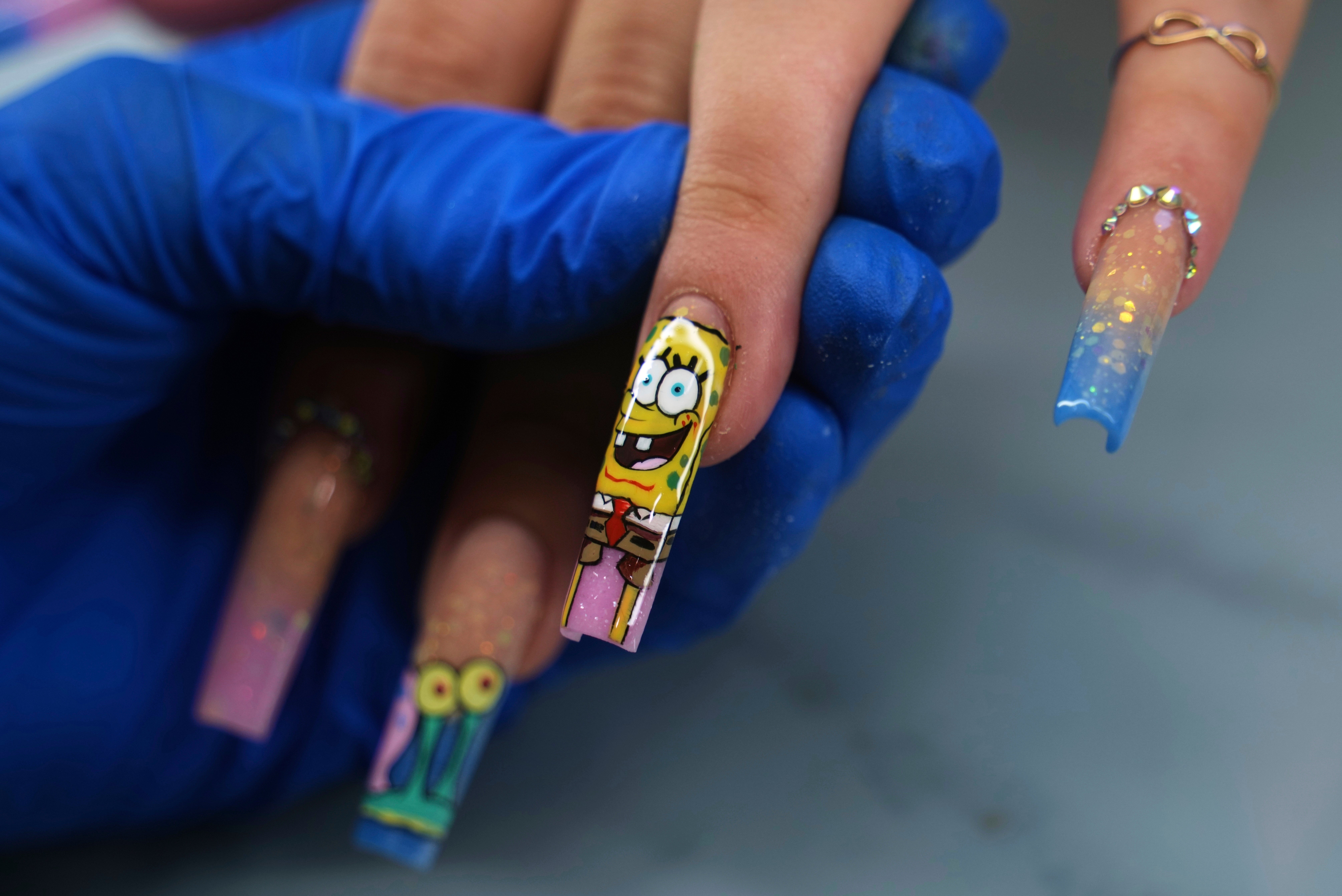 Cuba Extravagant Nails