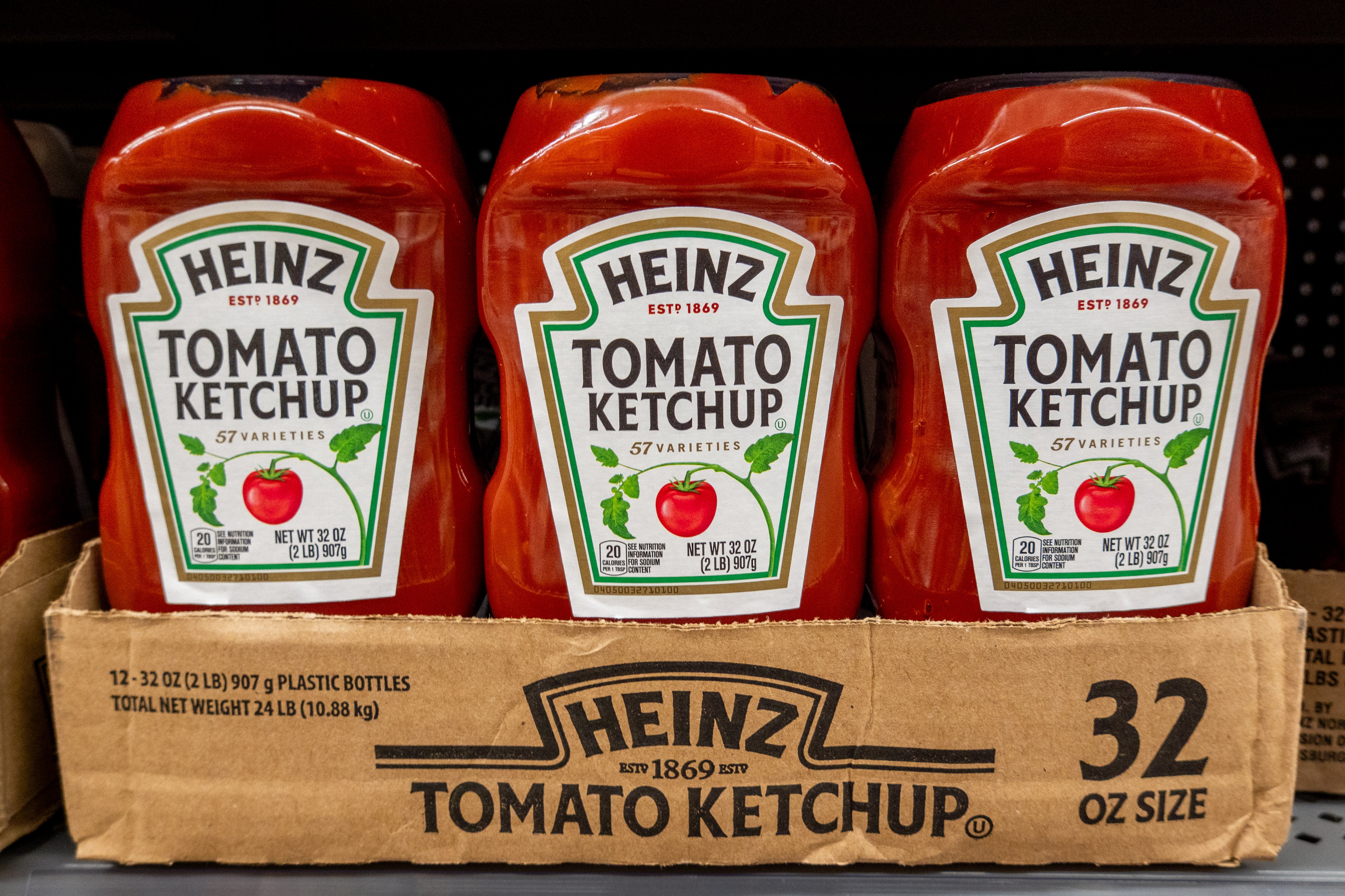 Kraft Heinz is taking the macaroni & cheese out of its ketchup business in a mega-split after its infamous 2015 merger, according to a new report