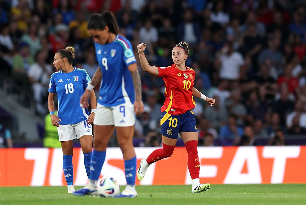 Athenea del Castillo finished off a lovely move as Spain equalised