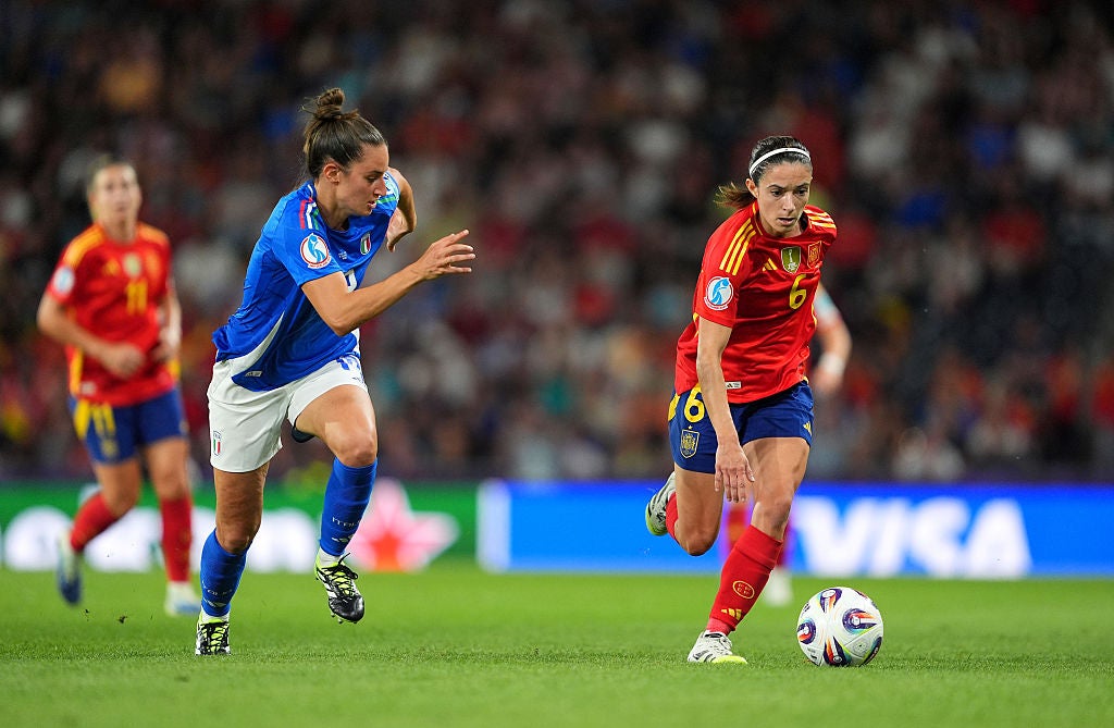 Aitana Bonmati returned to the starting line-up as Spain progressed as group winners by beating Italy
