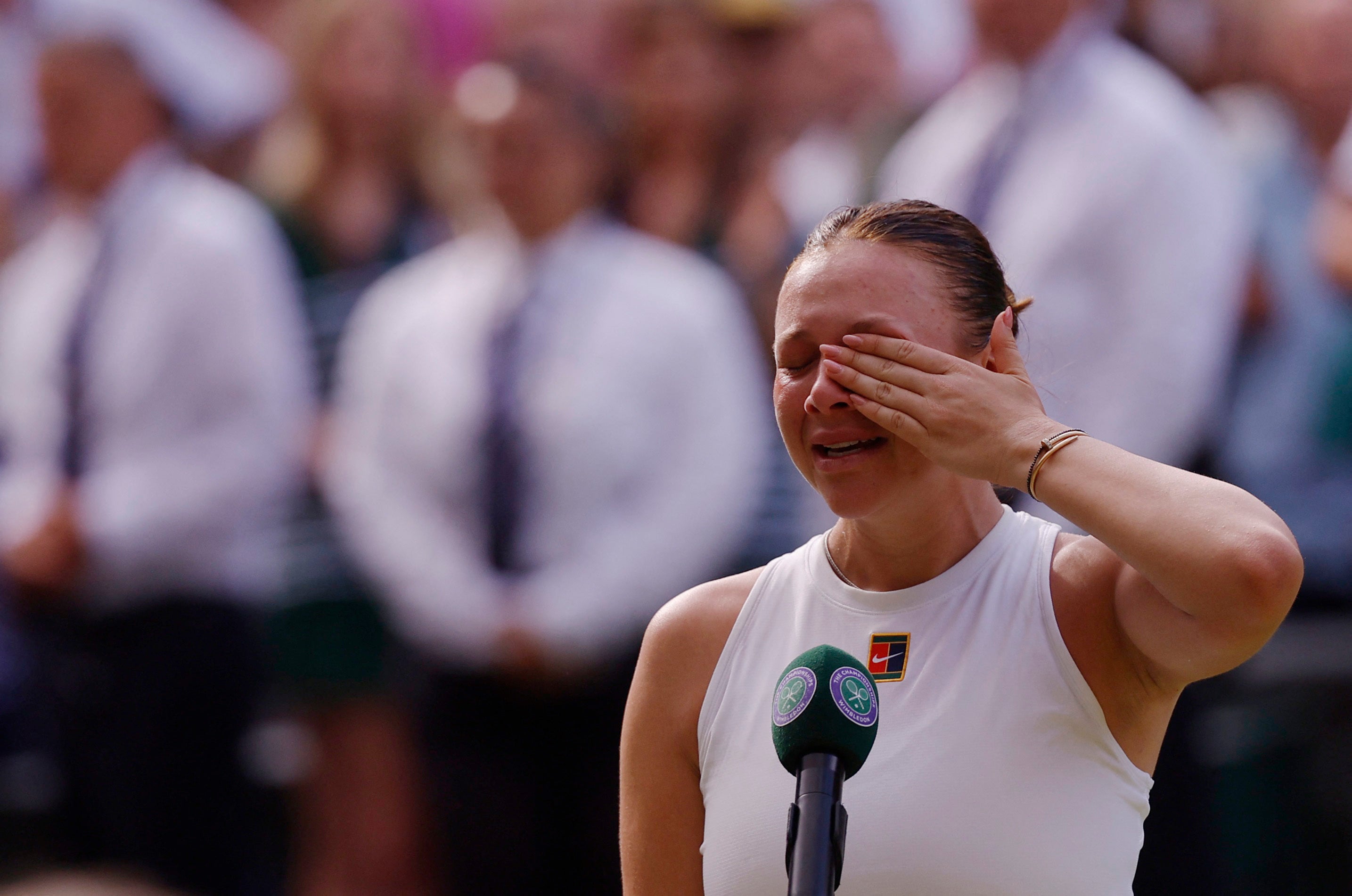 Runner up Amanda Anisimova of the U.S. gives a speech after losing the women's singles final