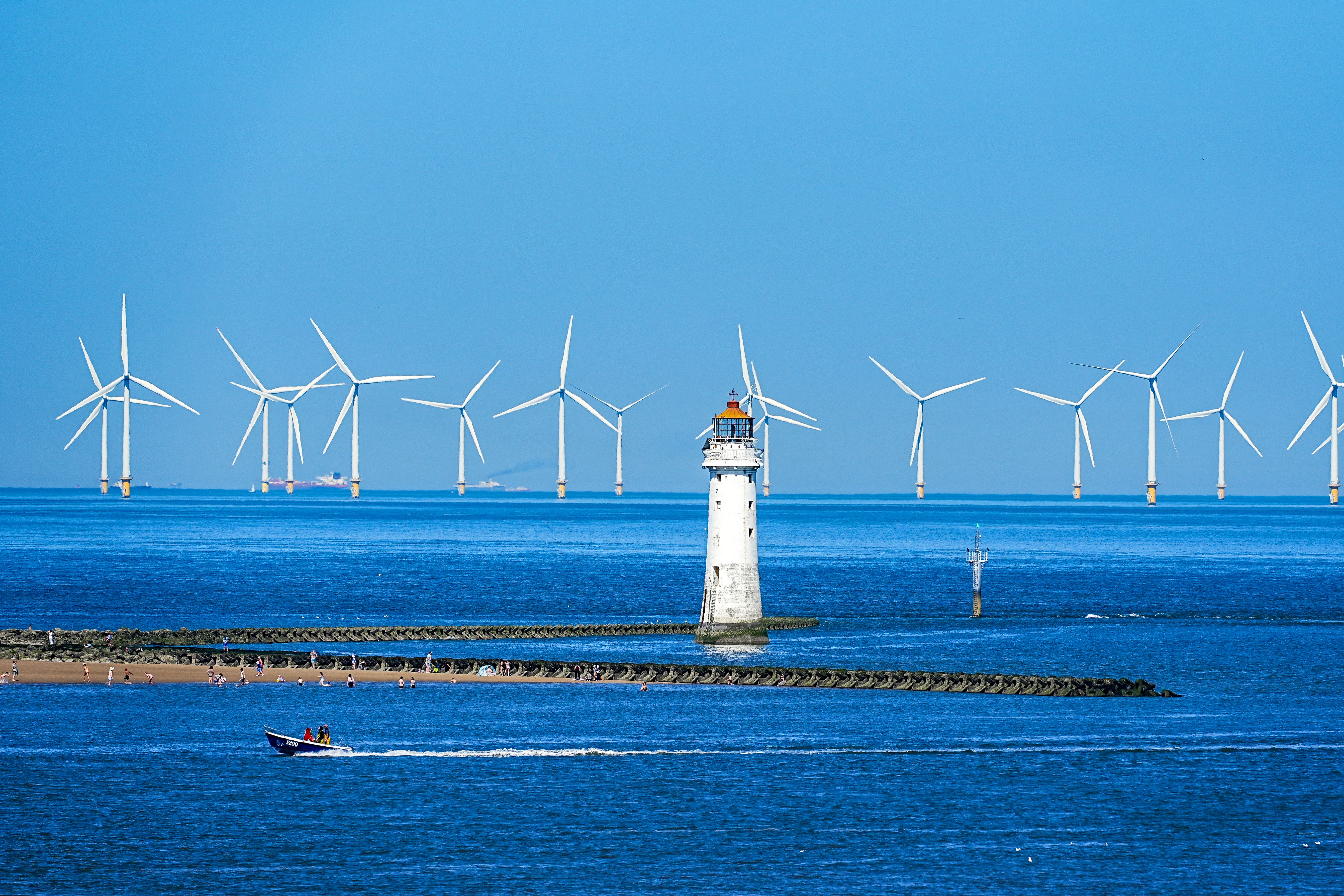 The hot weather continues on Sunday with slightly lower temperatures (Peter Byrne/PA)