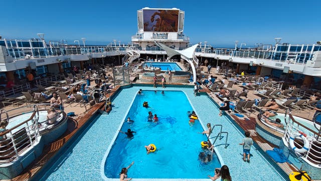 <p>There are lots of child-friendly cruises for memorable voyages</p>