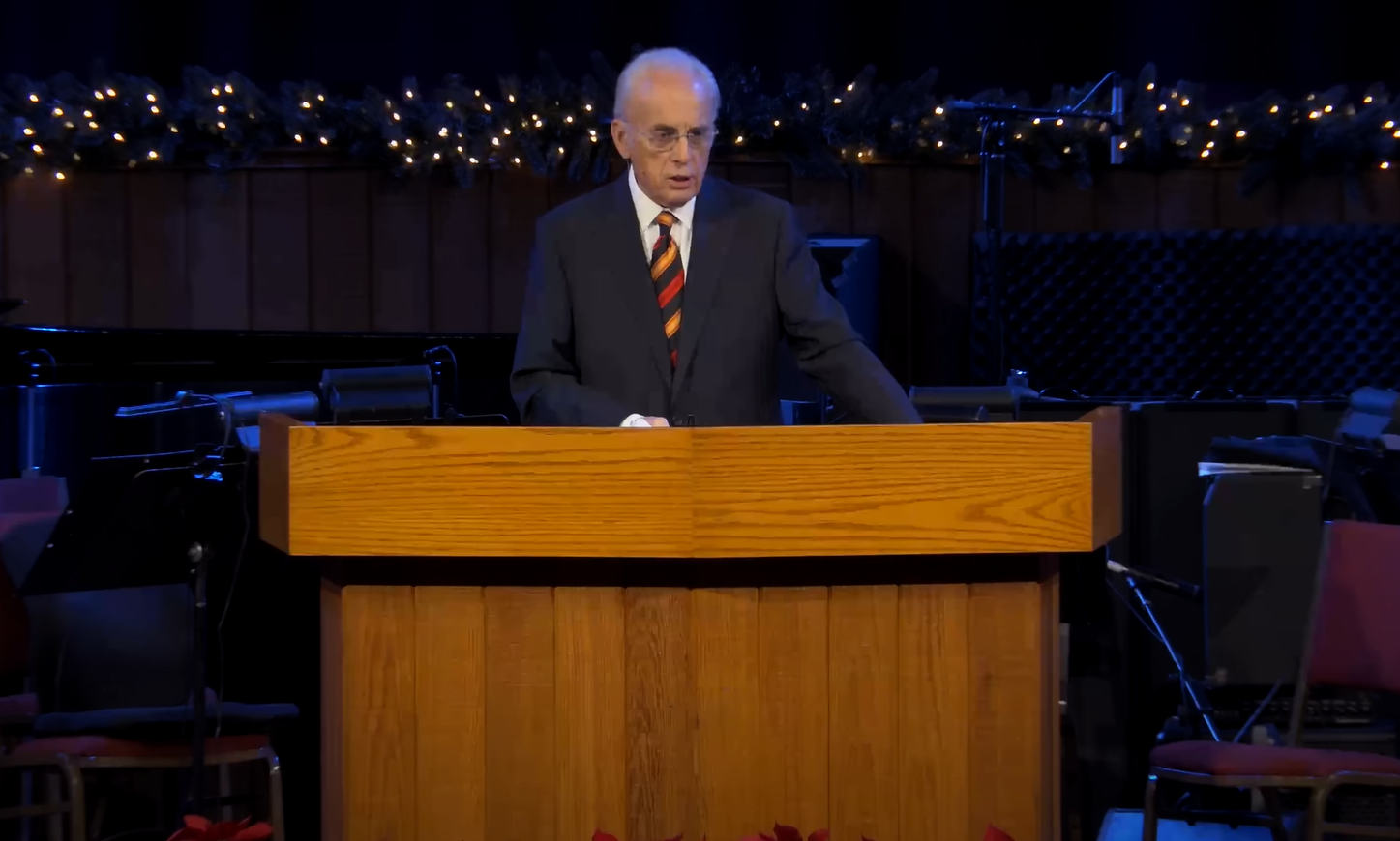 Evangelical pastor John MacArthur Jr has died at 86.