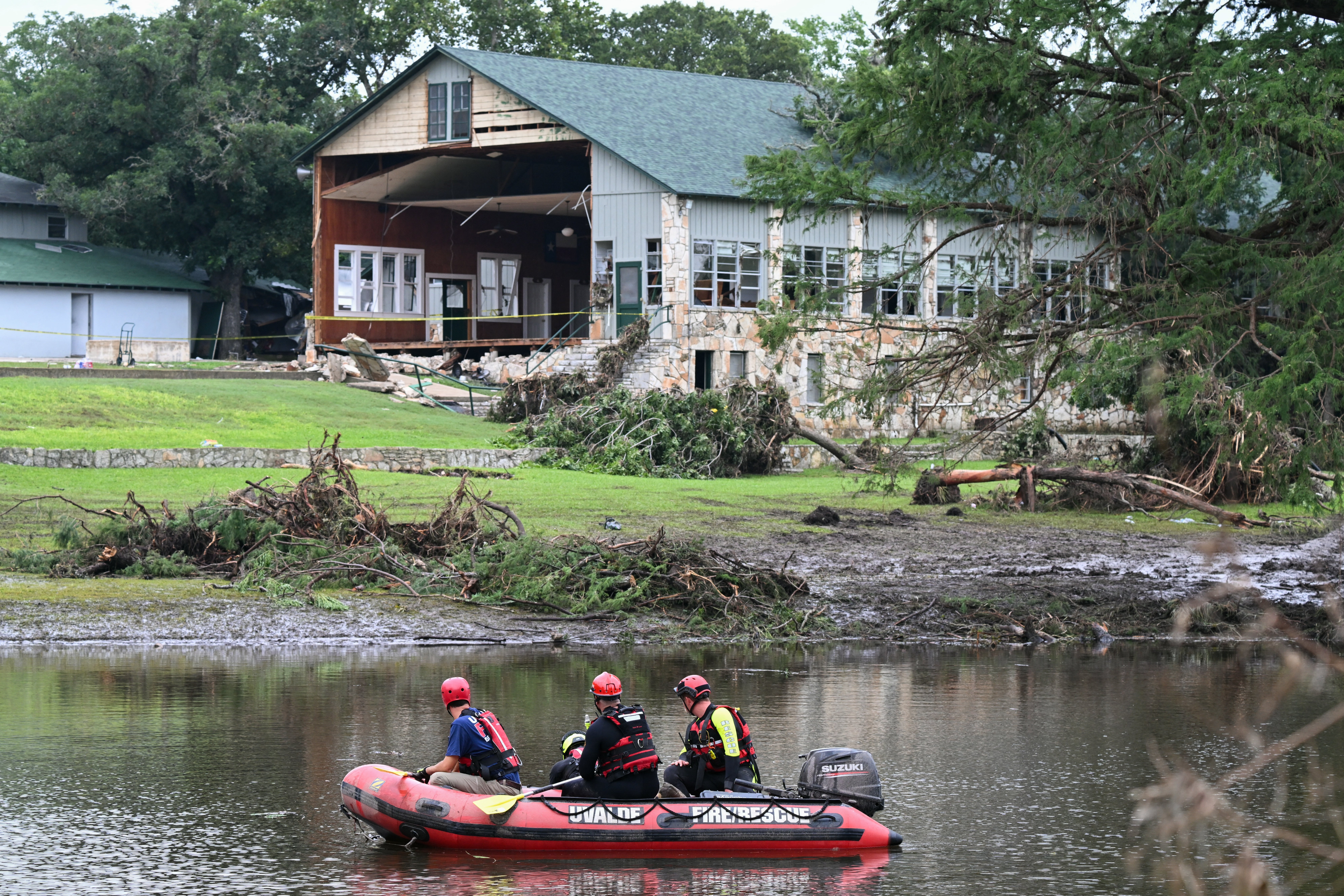 Camp Mystic leader was alerted to severe flooding an hour before the camp was ravaged by floodwaters from the Guadalupe River on July 4, reports state