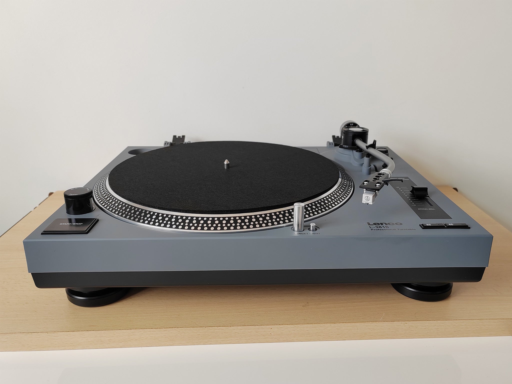 Lenco L-3810GY record player