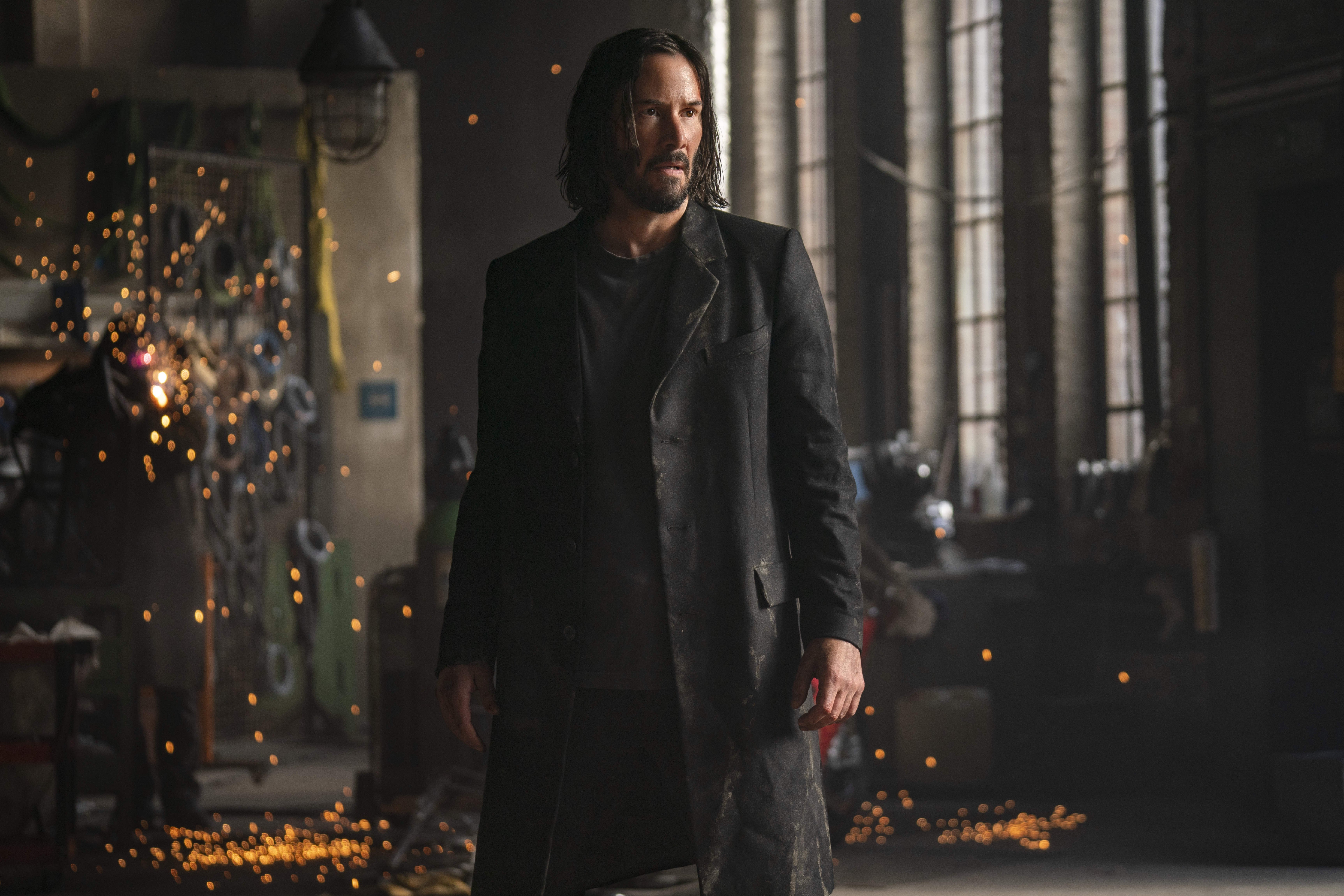 Neo tracking: Keanu Reeves in ‘The Matrix Resurrections’