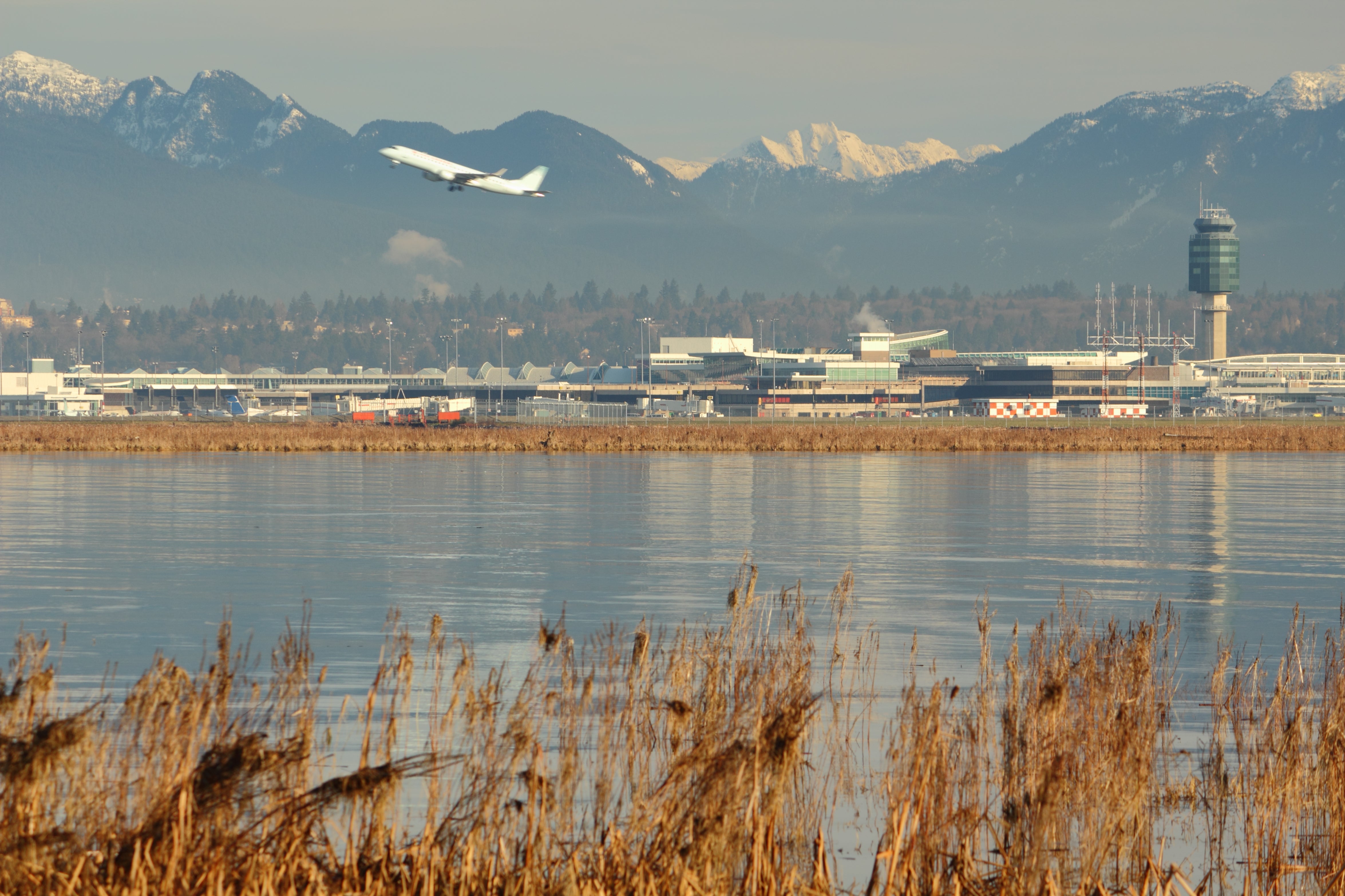Man who hijacked plane charged after over 100 flights disrupted at Vancouver airport