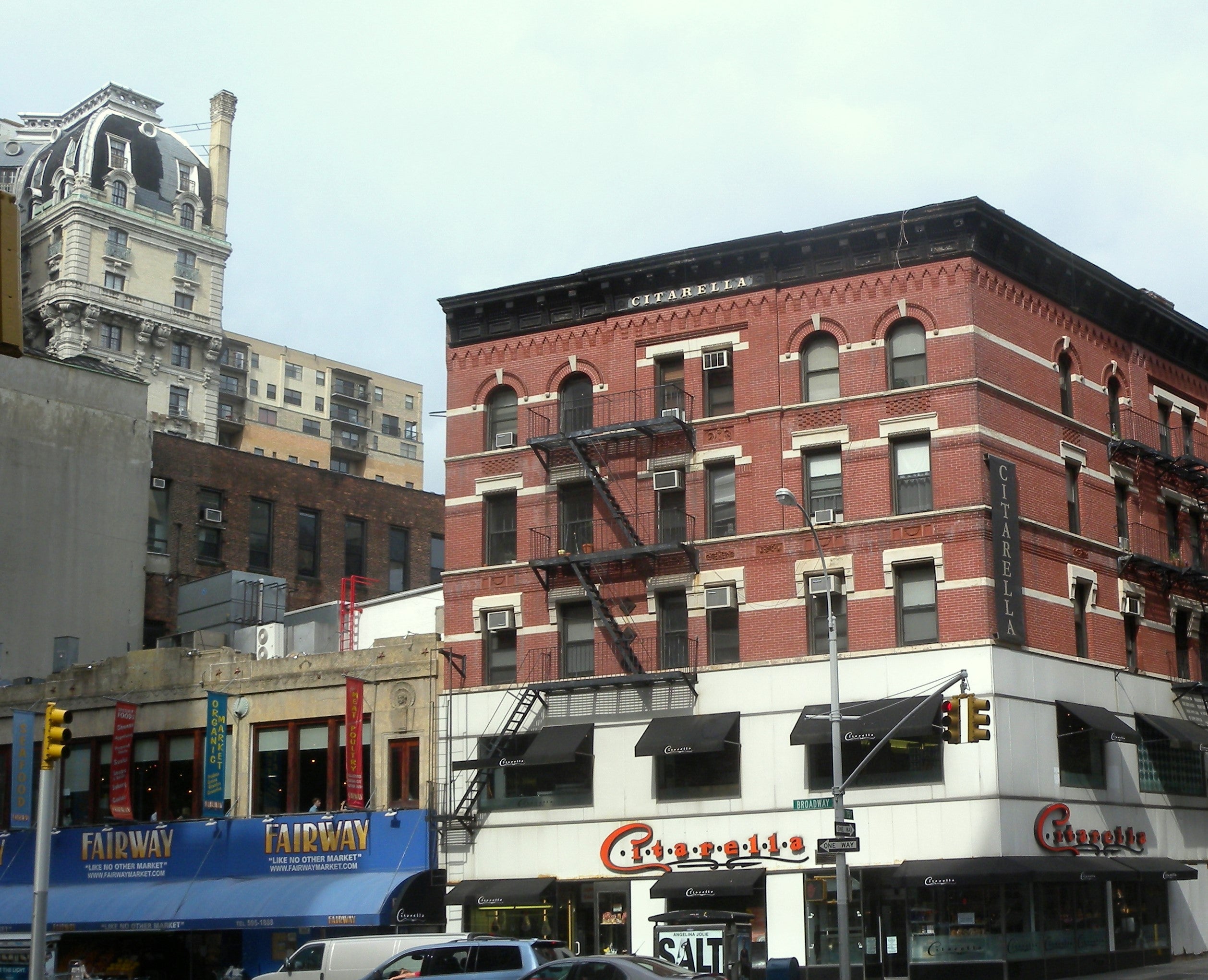 An alleged lunchtime mistake went horribly wrong for one New York man and got him fired. Citarella Gourmet Market has been a mainstay on Manhattan's Upper West Side since 1912. Now, the shop's former produce manager is suing after getting fired for eating a coworker's lunch